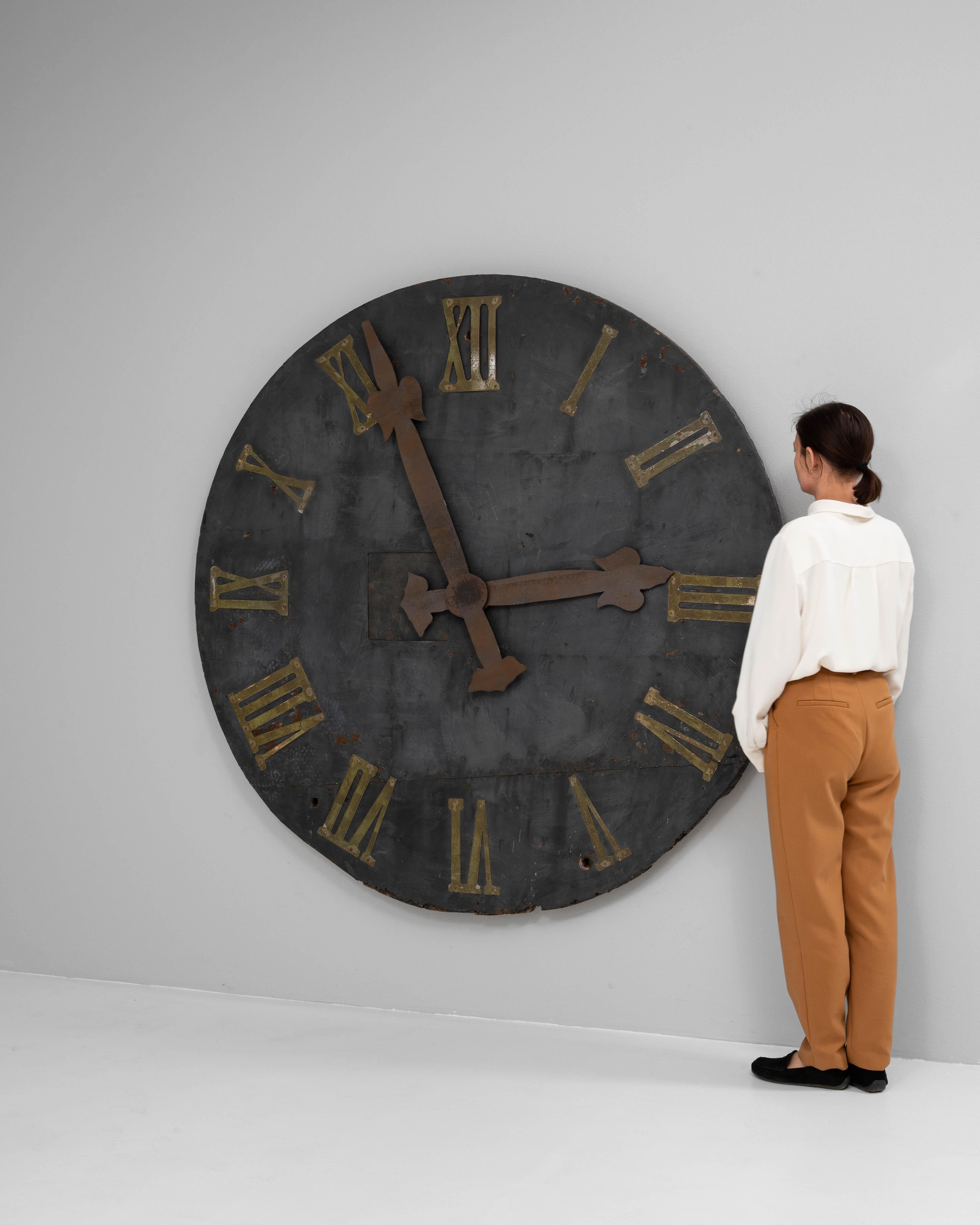 19th Century European Industrial Metal Wall Clock Face im Zustand „Gut“ im Angebot in High Point, NC