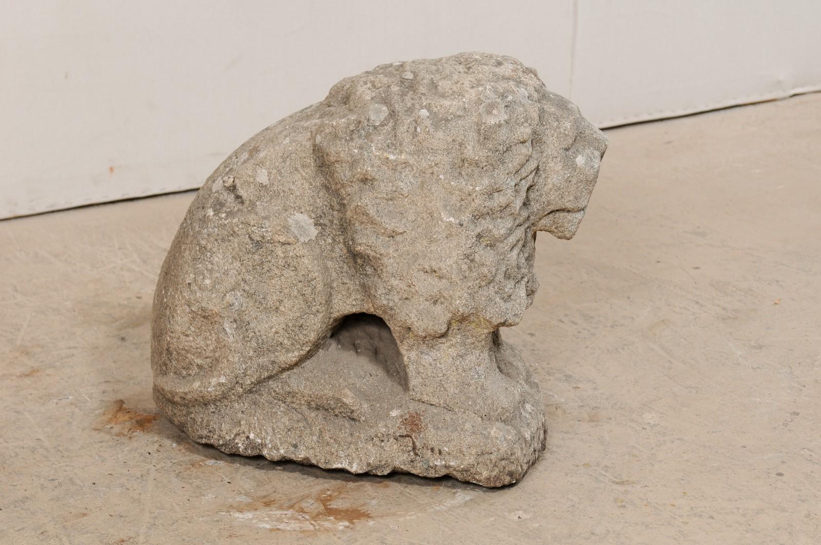 Lion européen du 19ème siècle en pierre sculptée à la main en vente 3
