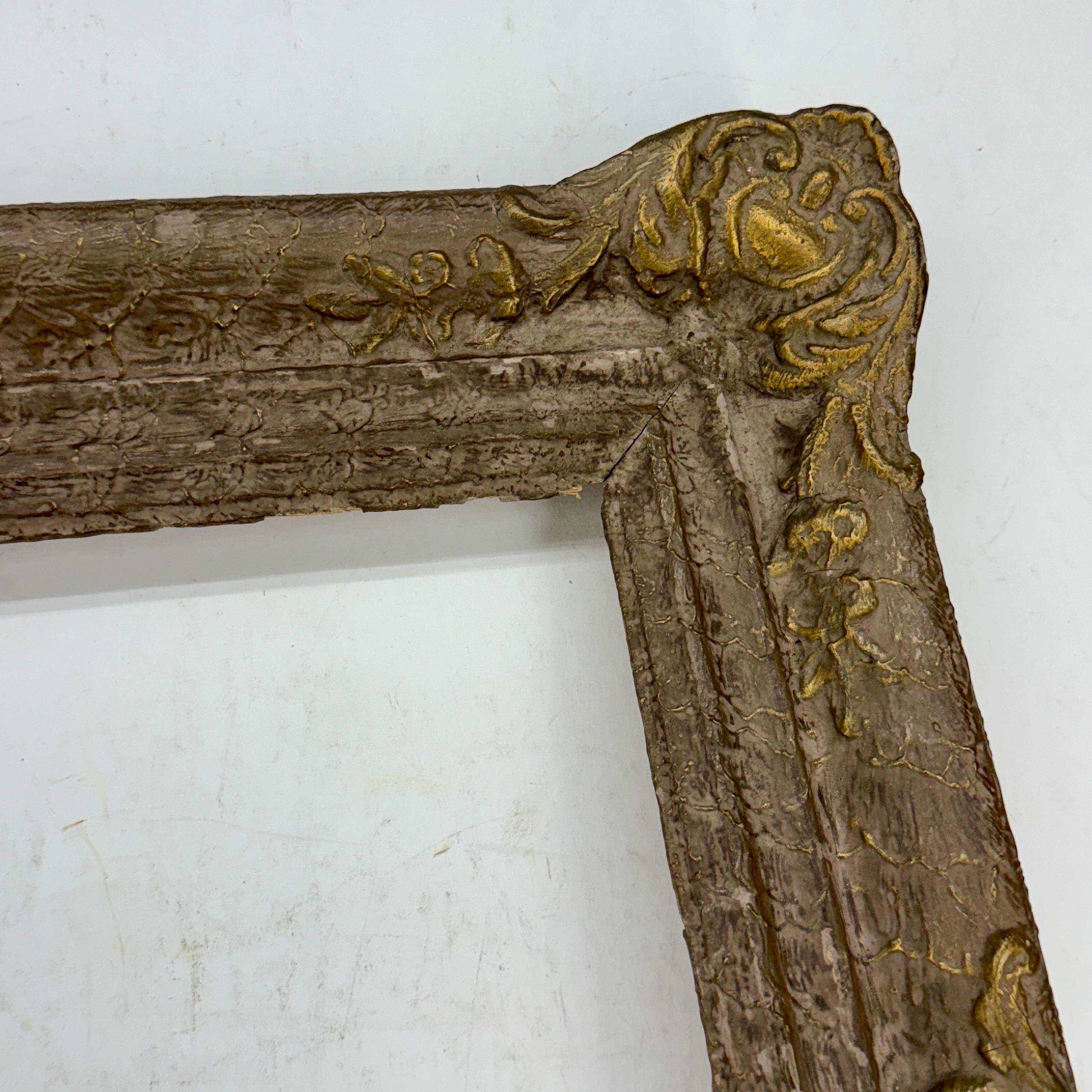 Cadre d'art européen rectangulaire en bois doré du 19e siècle en vente 5