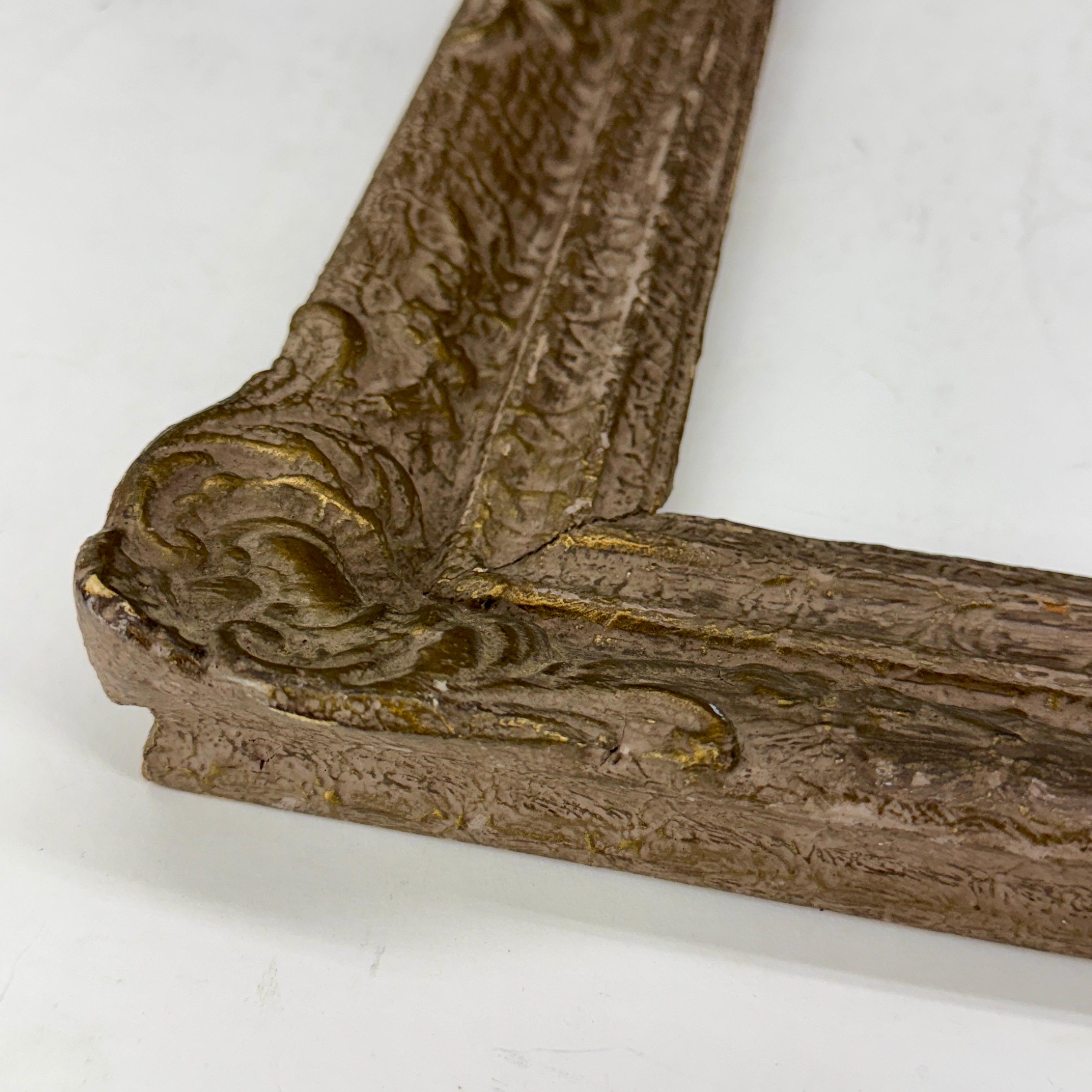 XIXe siècle Cadre d'art européen rectangulaire en bois doré du 19e siècle en vente