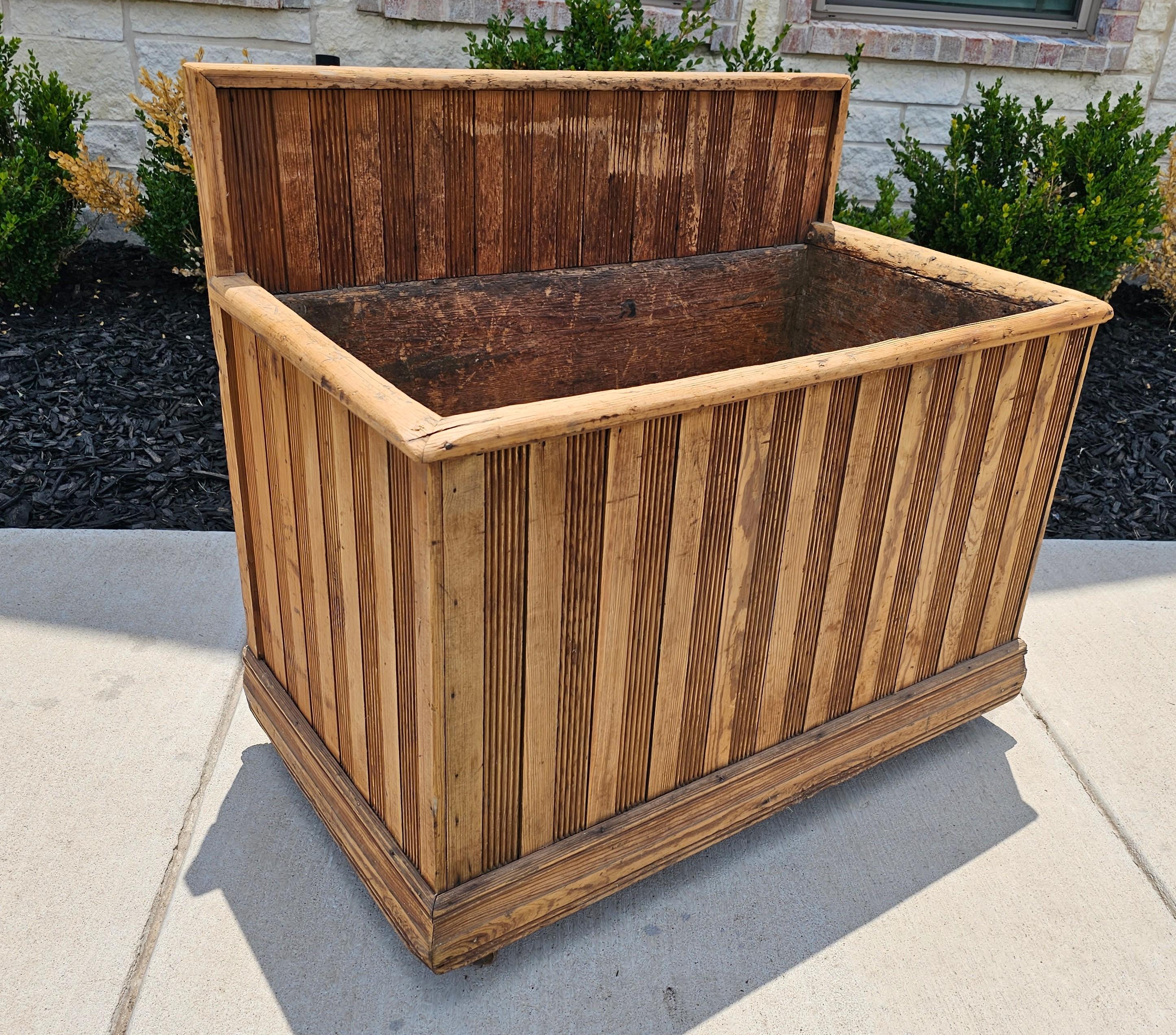 19th Century European Rolling Firewood Bin Storage Chest In Good Condition For Sale In Forney, TX