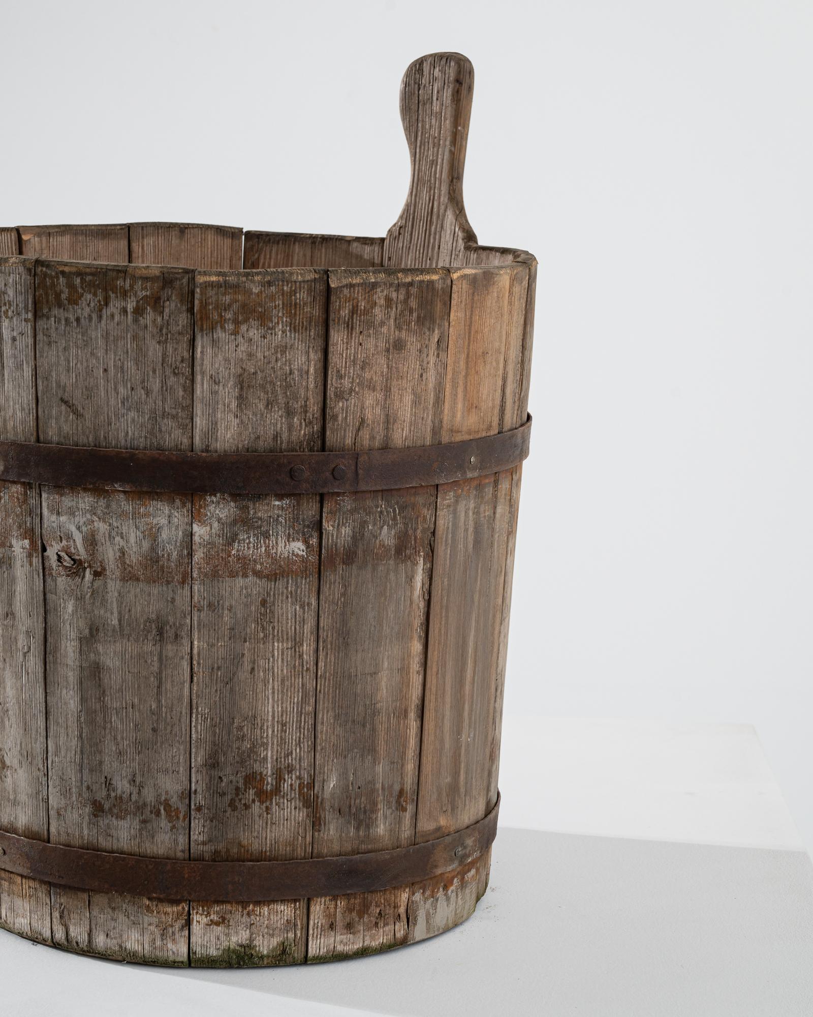 Rustic 19th Century European Wooden Bucket For Sale