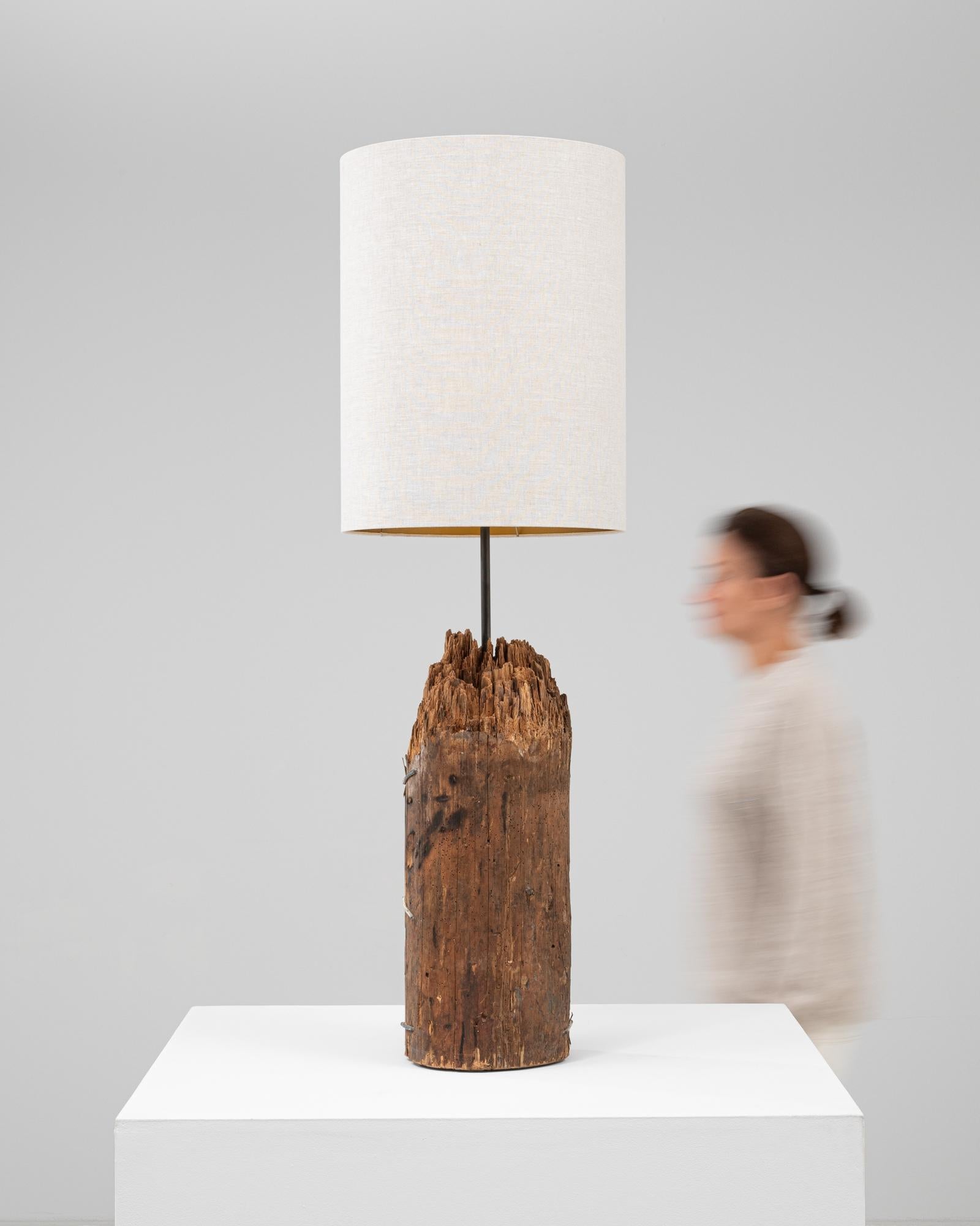 Legno Lampada da tavolo in legno europea del XIX secolo in vendita