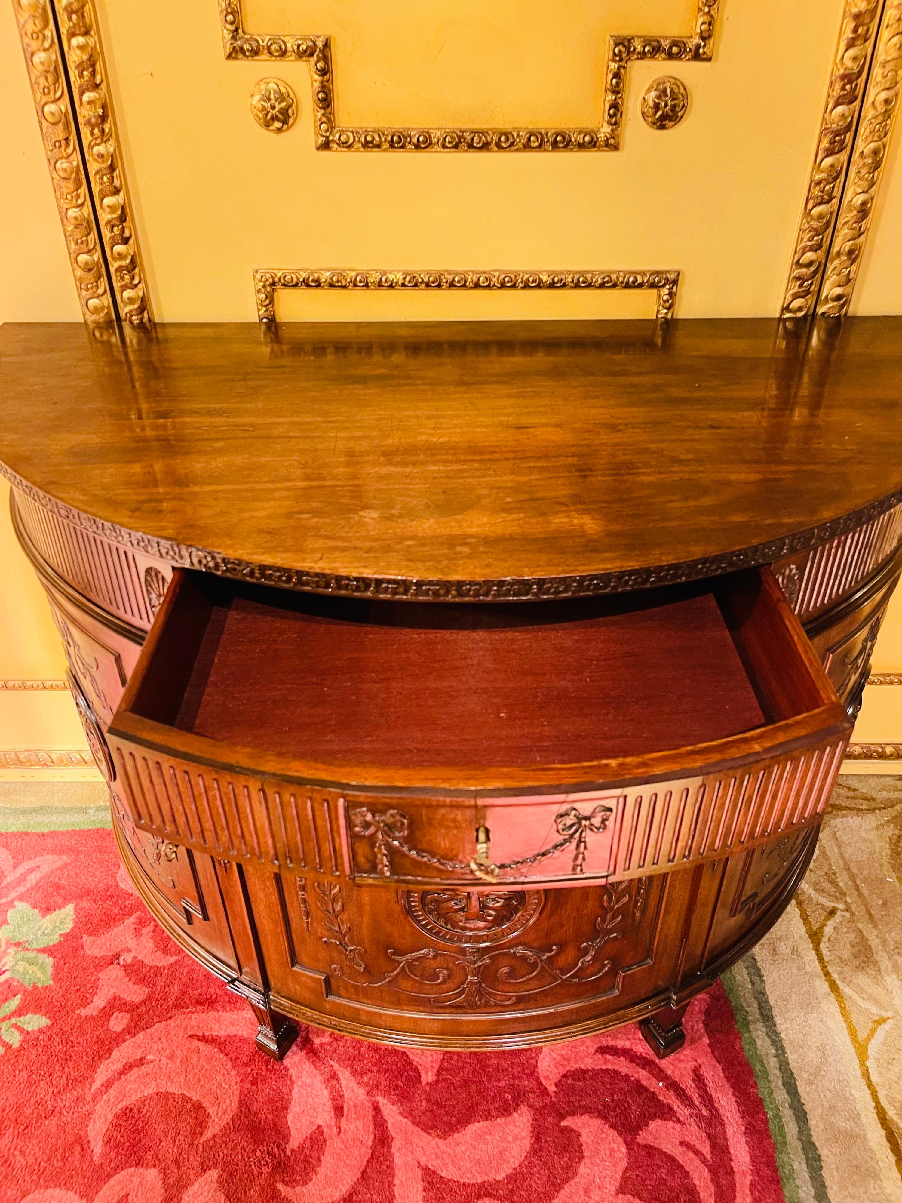 Eccellente cassettiera da parete semicircolare del XIX secolo, Neoclassicismo in vendita 9