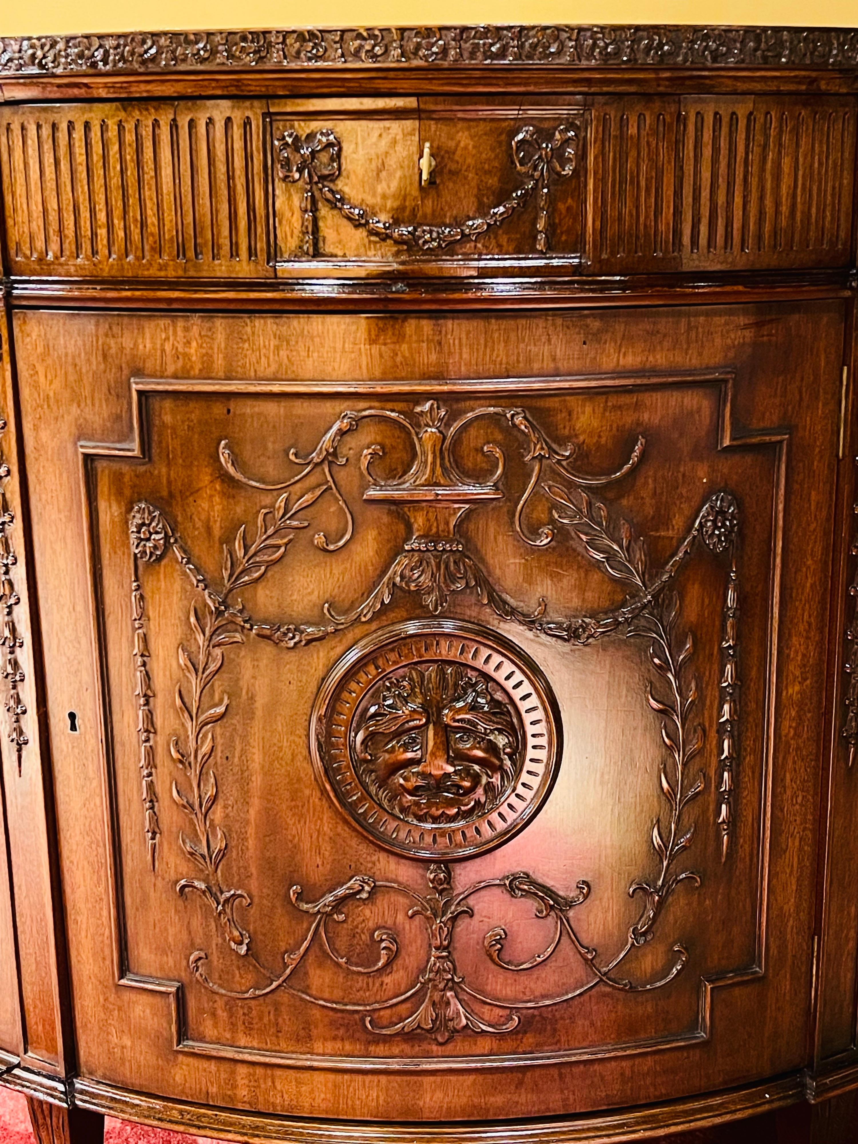 Legno Eccellente cassettiera da parete semicircolare del XIX secolo, Neoclassicismo in vendita