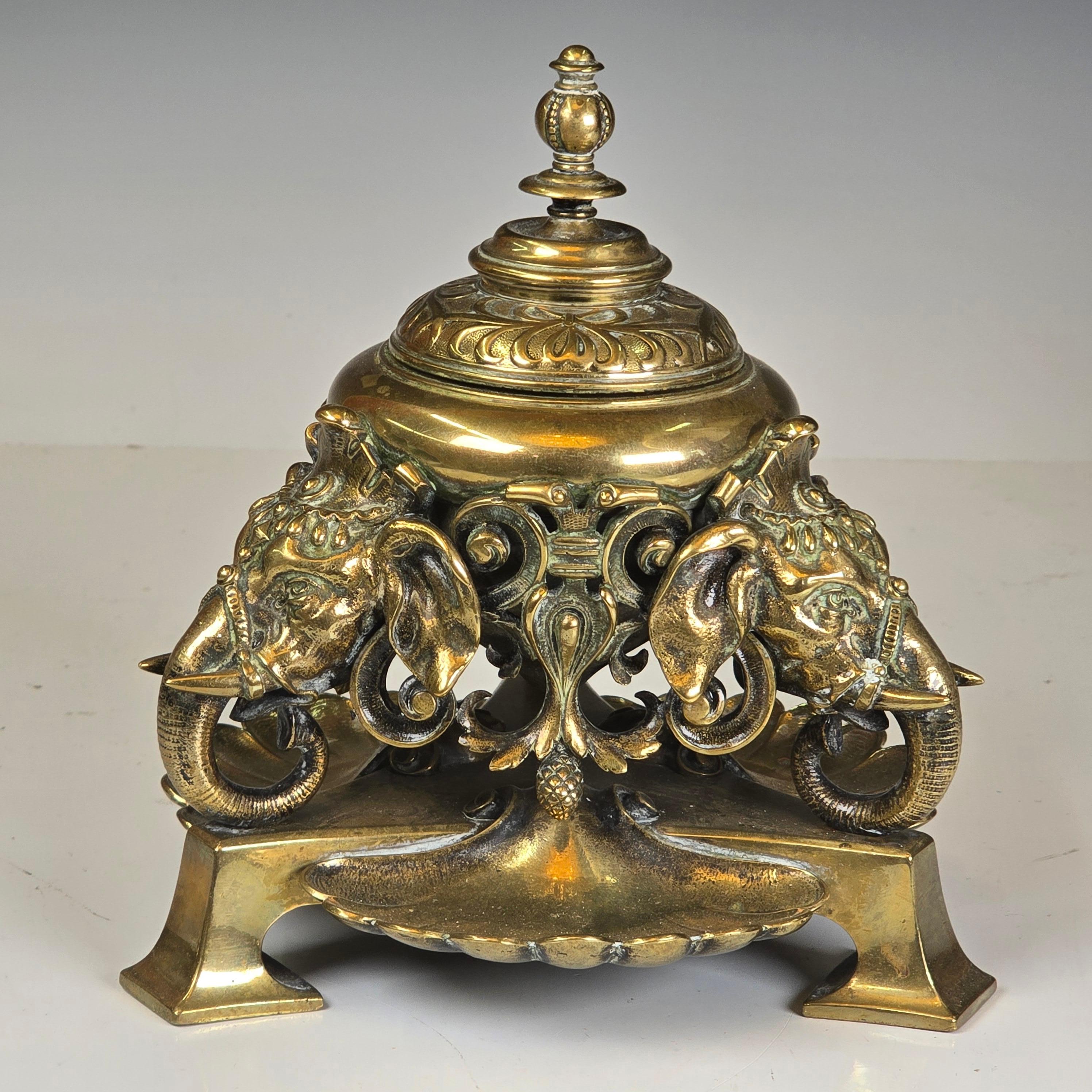 19th Century Exoticism Elephant Inkwell In Good Condition For Sale In Kilmarnock, VA