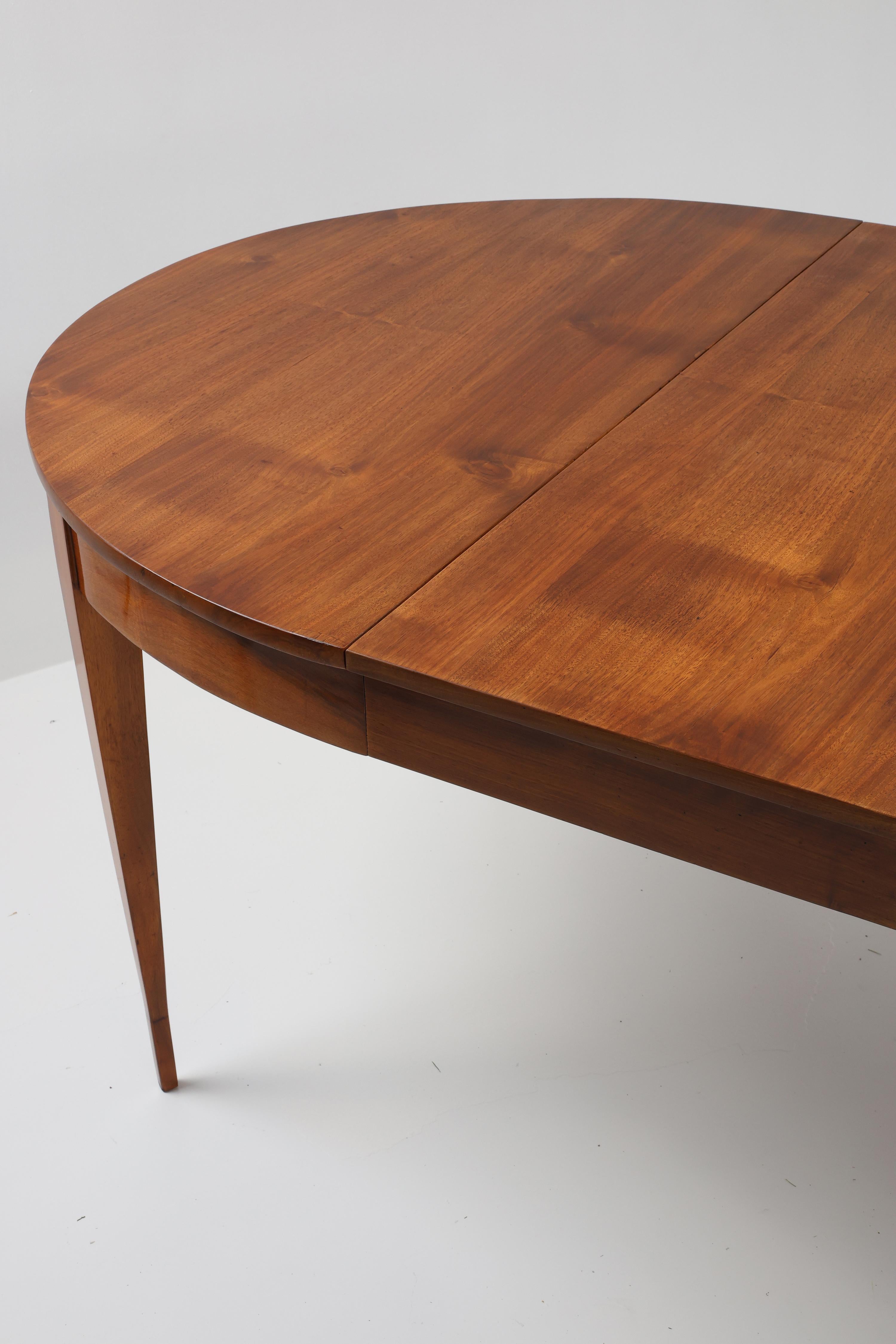 Oiled 19th-Century Extendable Oval Dining Table For Sale
