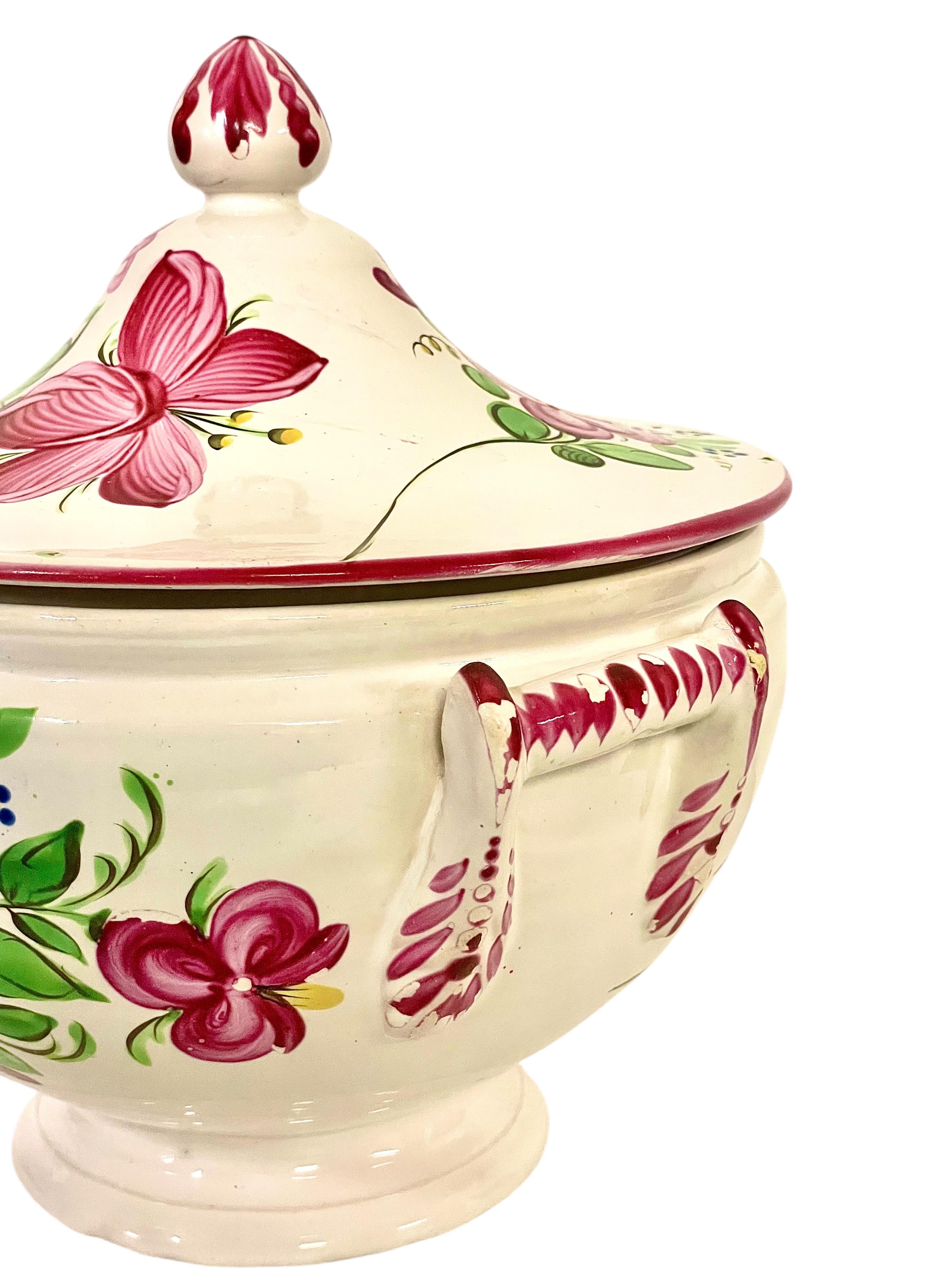 Zuppiera in maiolica del XIX secolo, stile Keller & Guérin, Lunéville in vendita 3