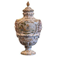 Fayence-Urne aus dem 19. Jahrhundert