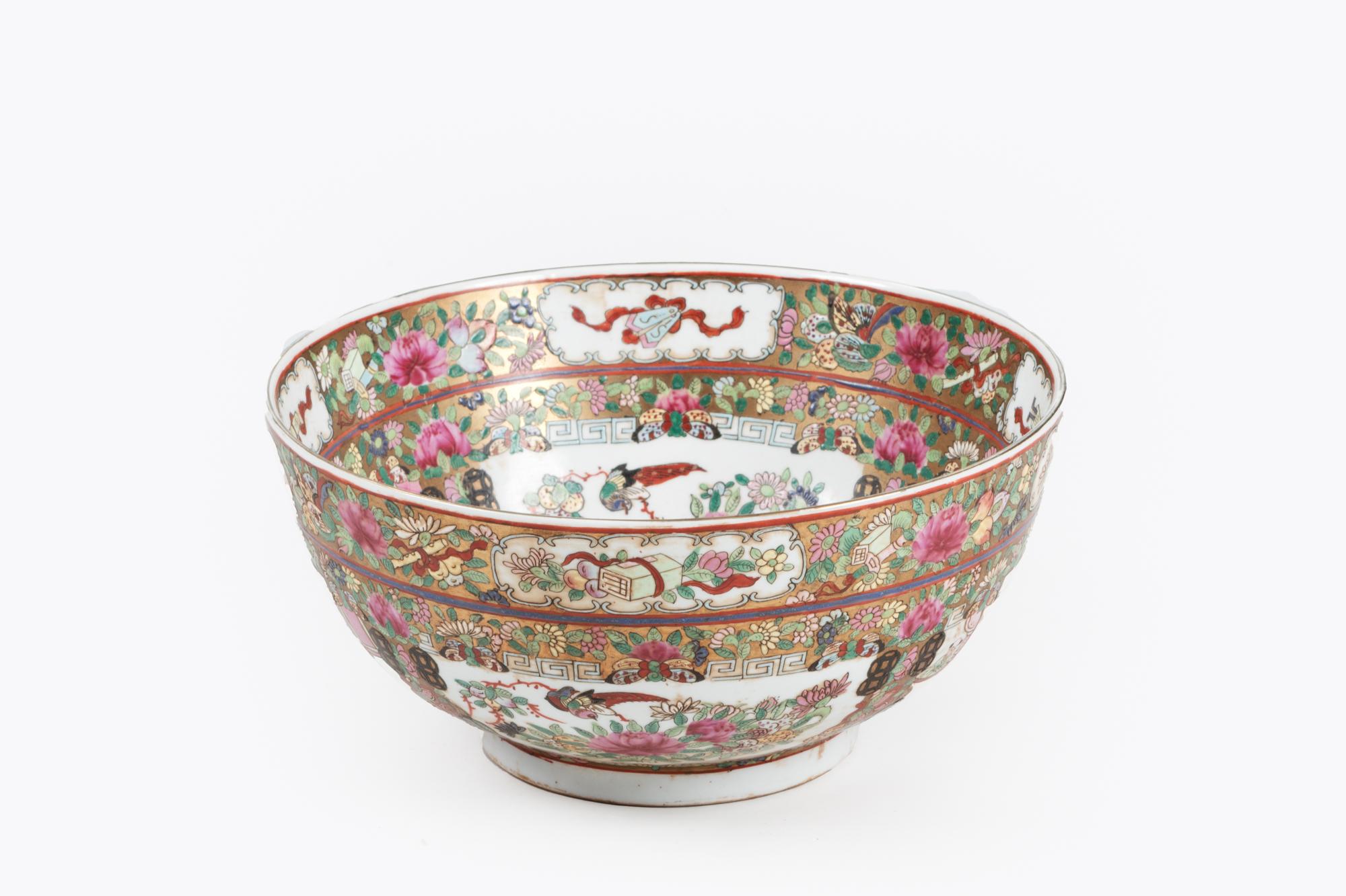 Qing 19th Century Famille Rose Bowl For Sale