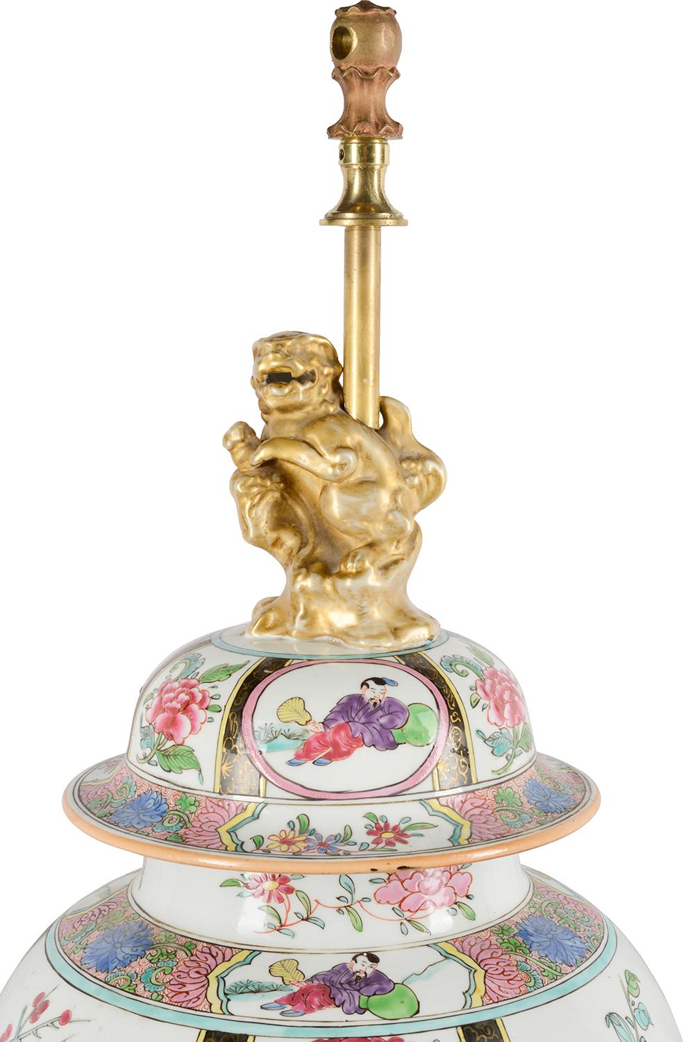 Exportation chinoise Vase/Lampe en porcelaine Samson de style Famille Rose du 19ème siècle en vente