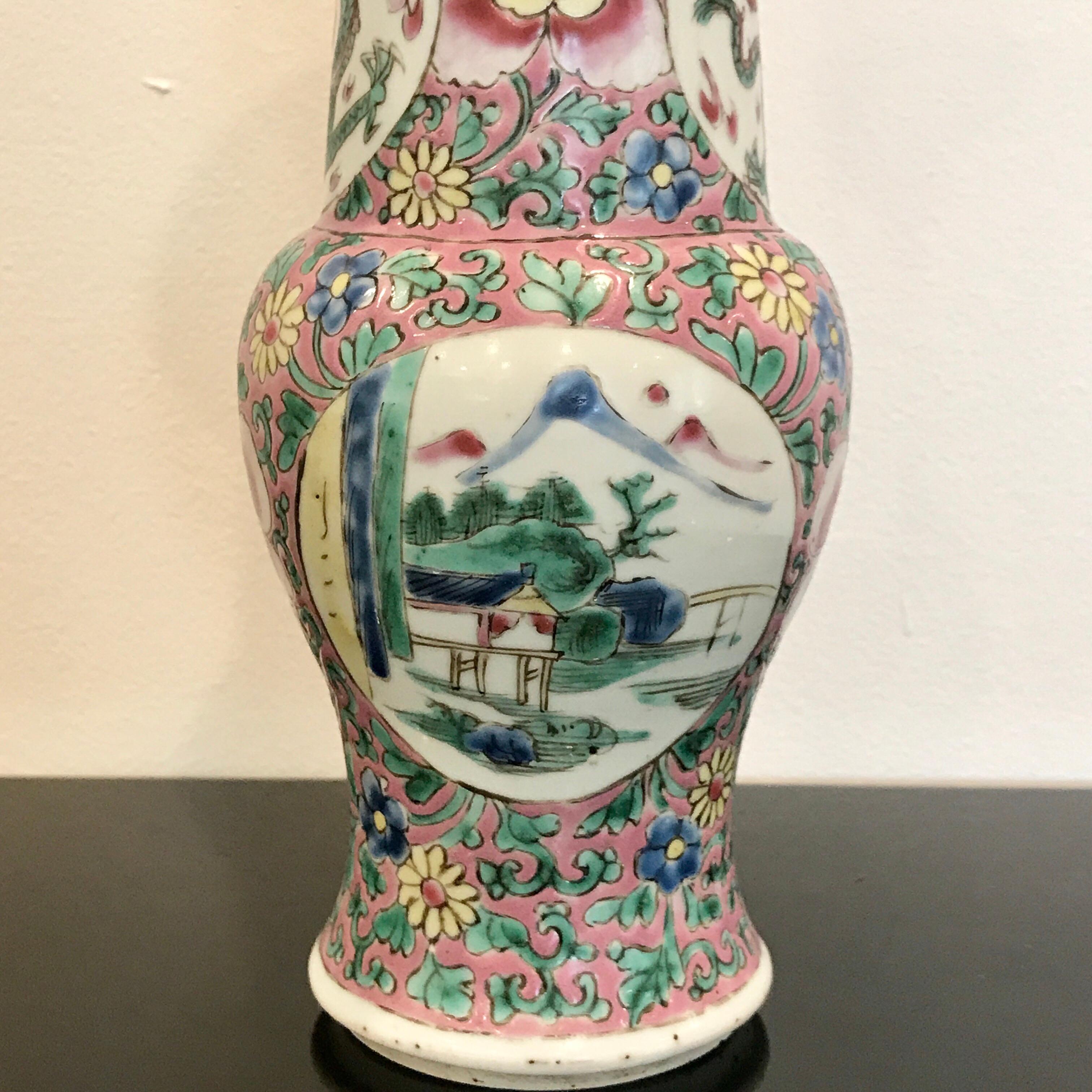 19th Century Famille Verte Chinese Export Vase For Sale 7