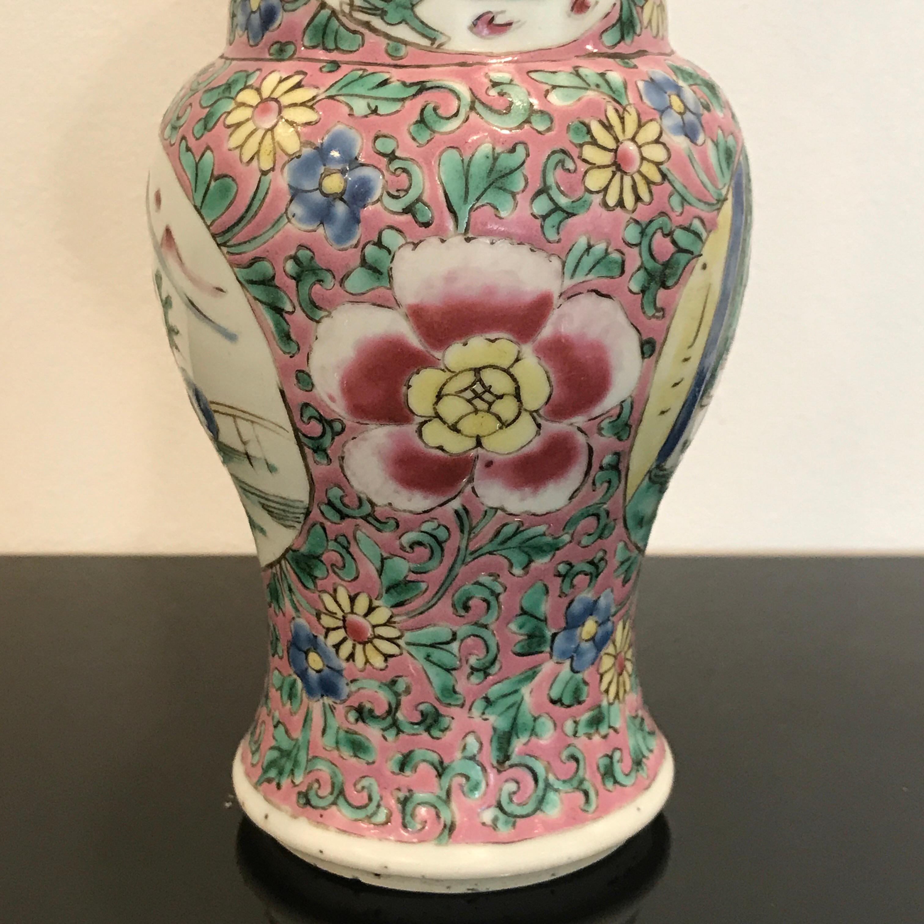 19th Century Famille Verte Chinese Export Vase For Sale 1