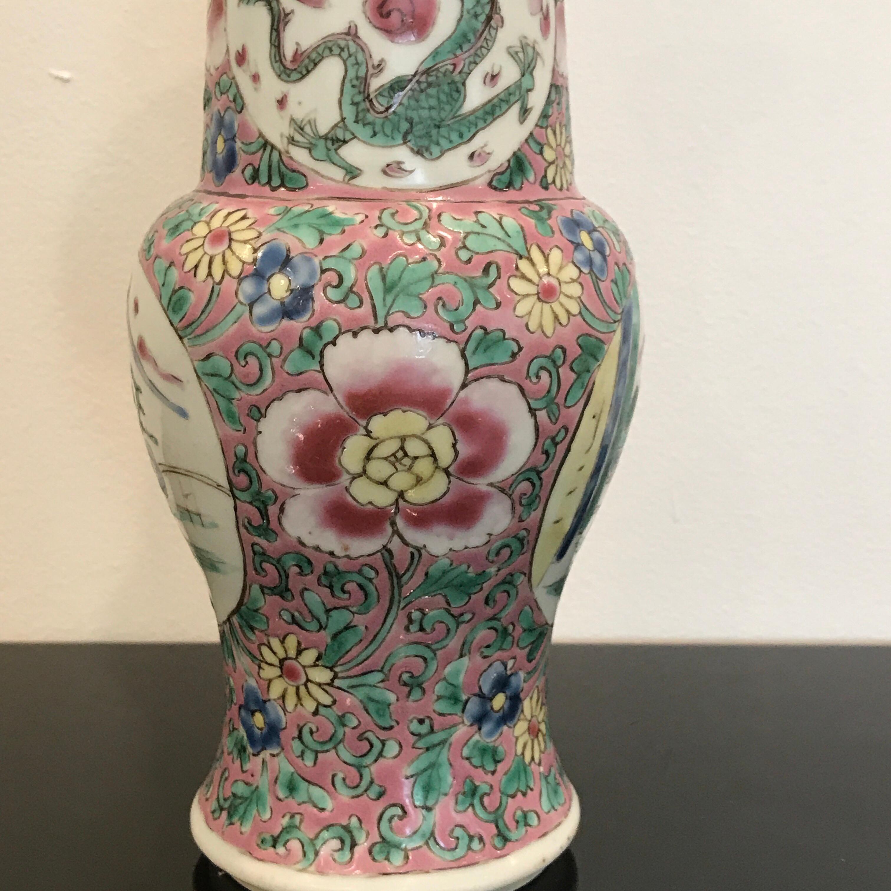 19th Century Famille Verte Chinese Export Vase For Sale 5