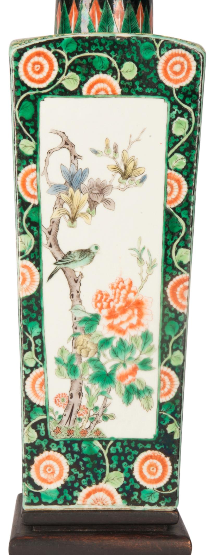 Jarrón o Lámpara Chinos de Famille Verte del Siglo XIX Porcelana en venta
