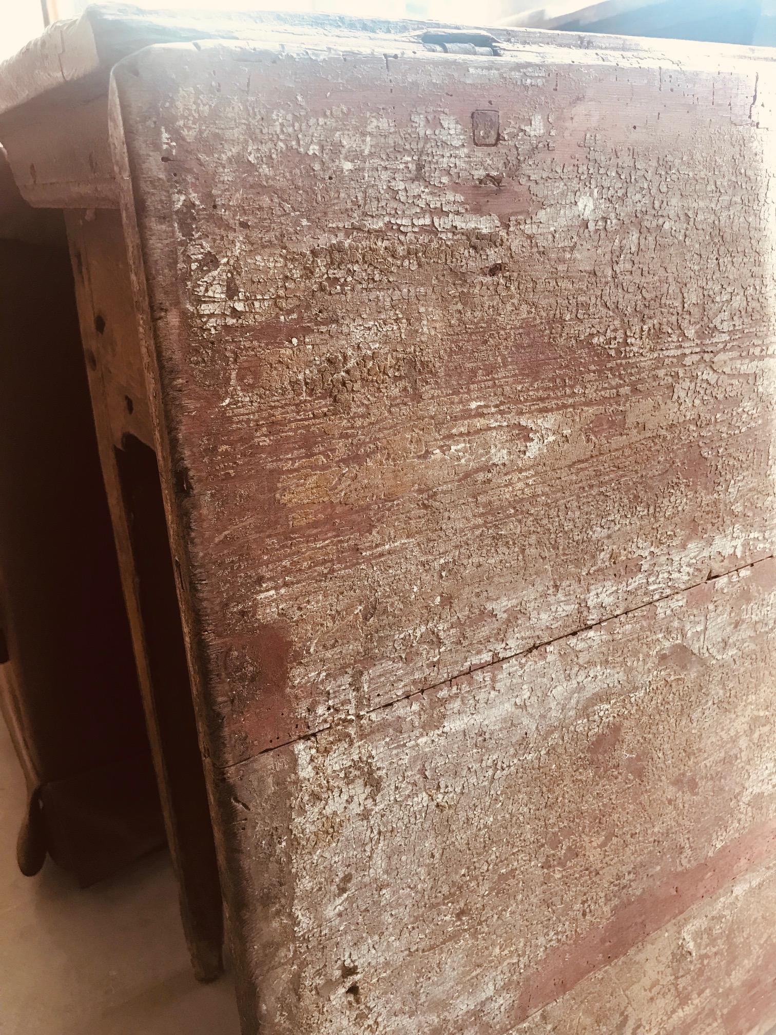 This distressed table has amazing patina, and would look lovely as a side table. One leaf is missing so best recommended as a decorative item rather than for everyday use.