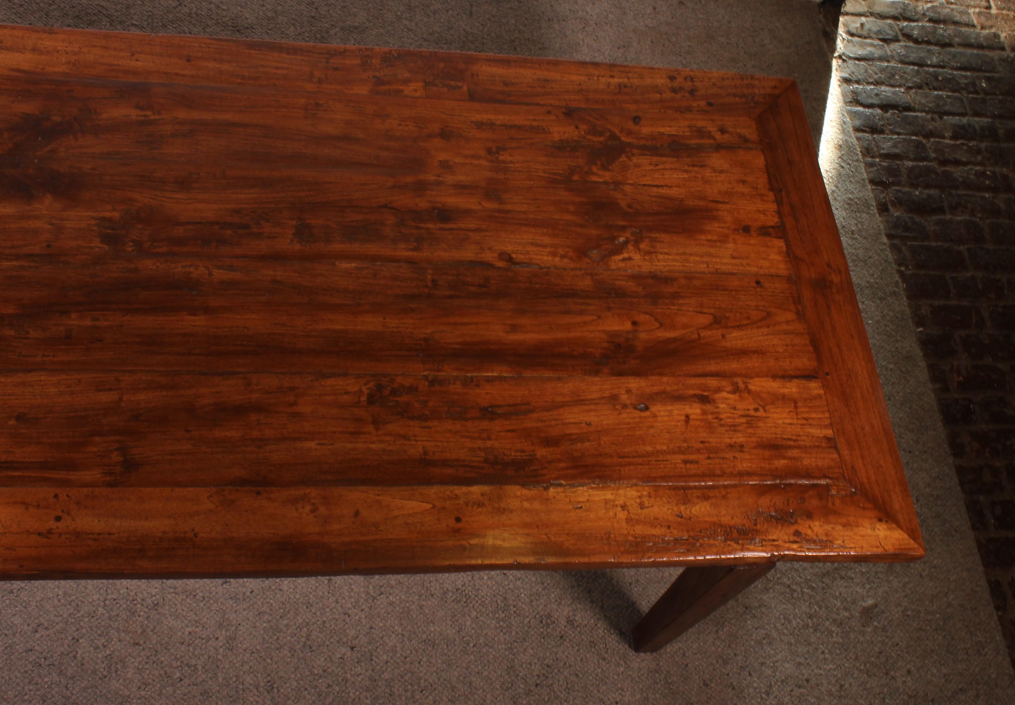 19th Century Farmhouse Table - Netherlands With A Width Of 94cm For Sale 4