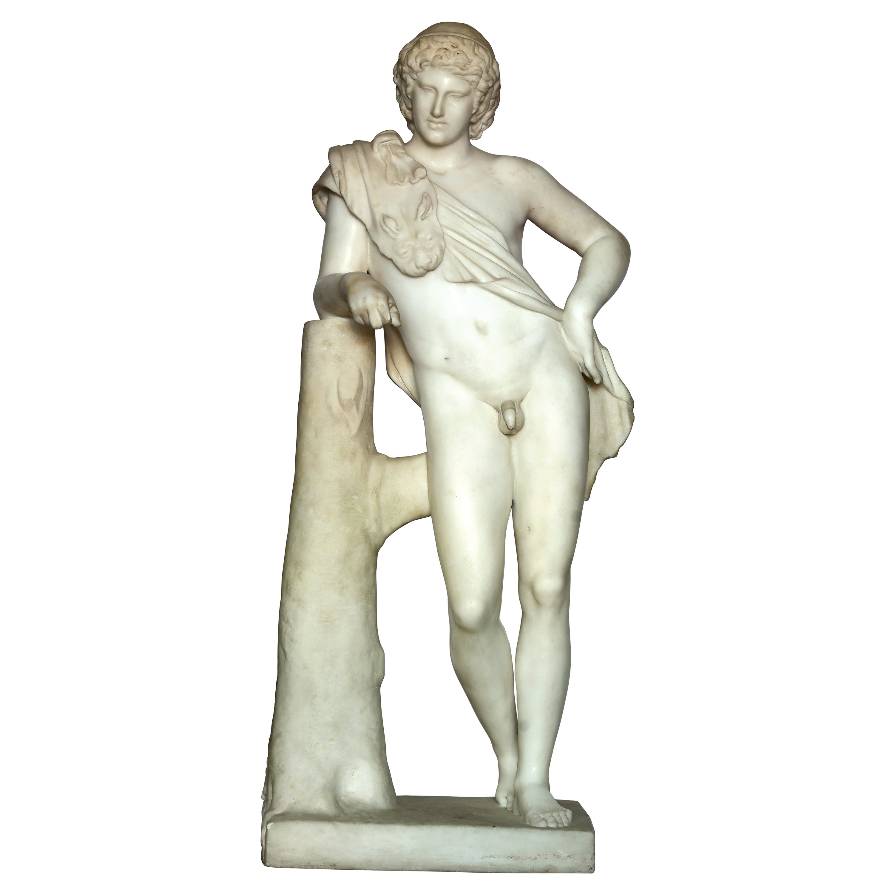 Un faune de Praxiteles allongé ou en position de repos en marbre de Carrare du 19ème siècle, Italie