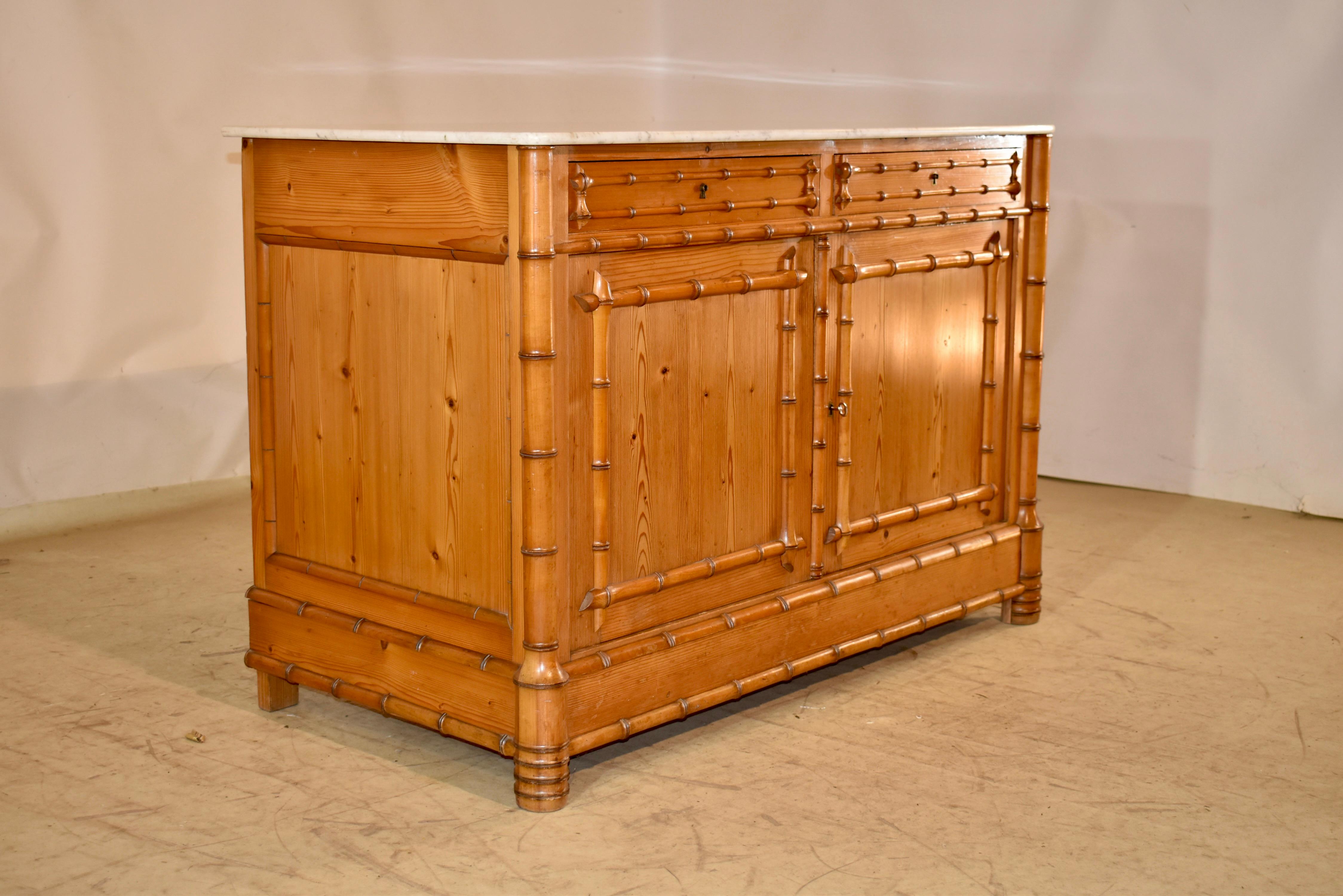 19th Century Faux Bamboo Buffet with Marble Top Art Nouveau en venta