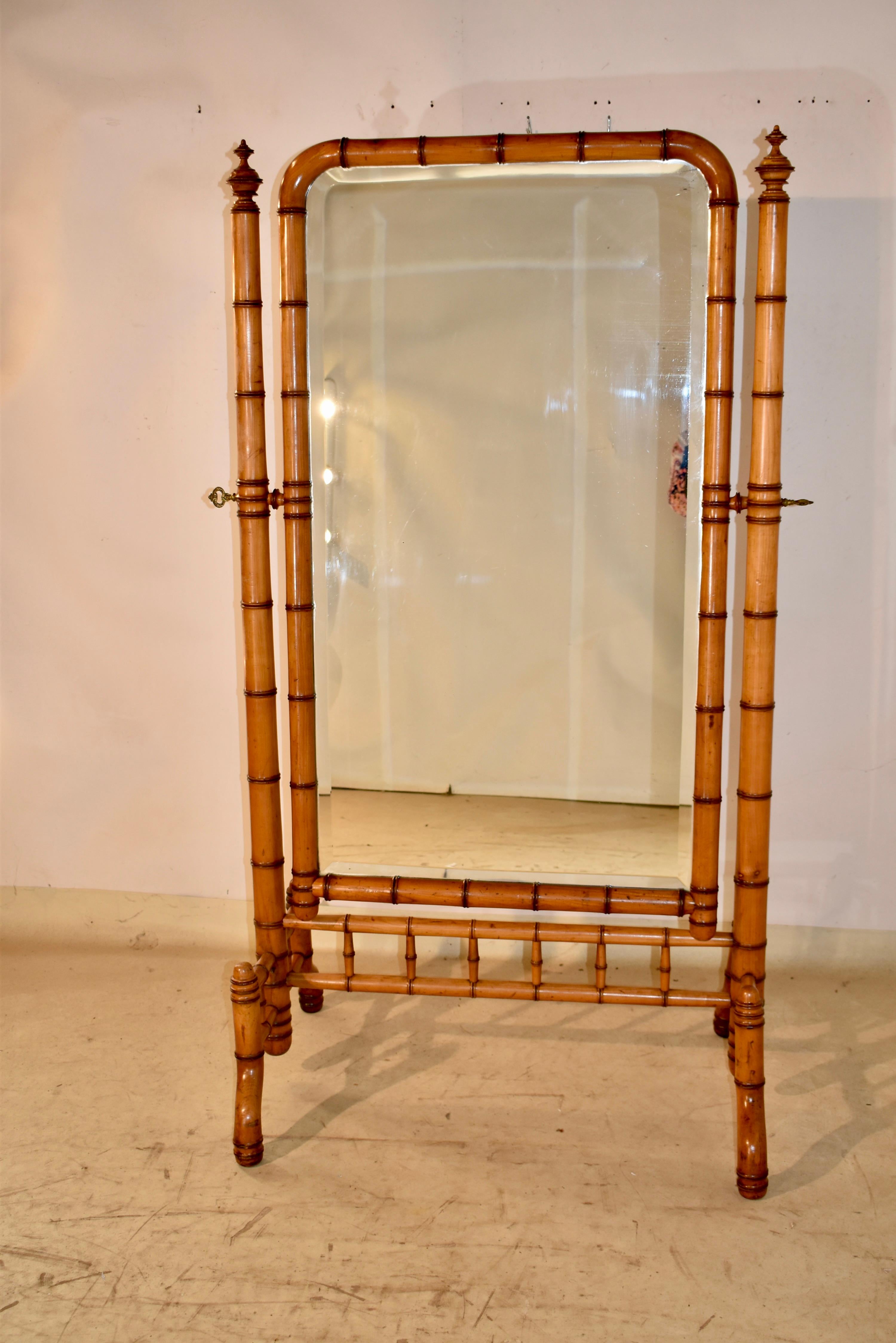 Art Nouveau Specchio chevale in finto bambù del XIX secolo in vendita