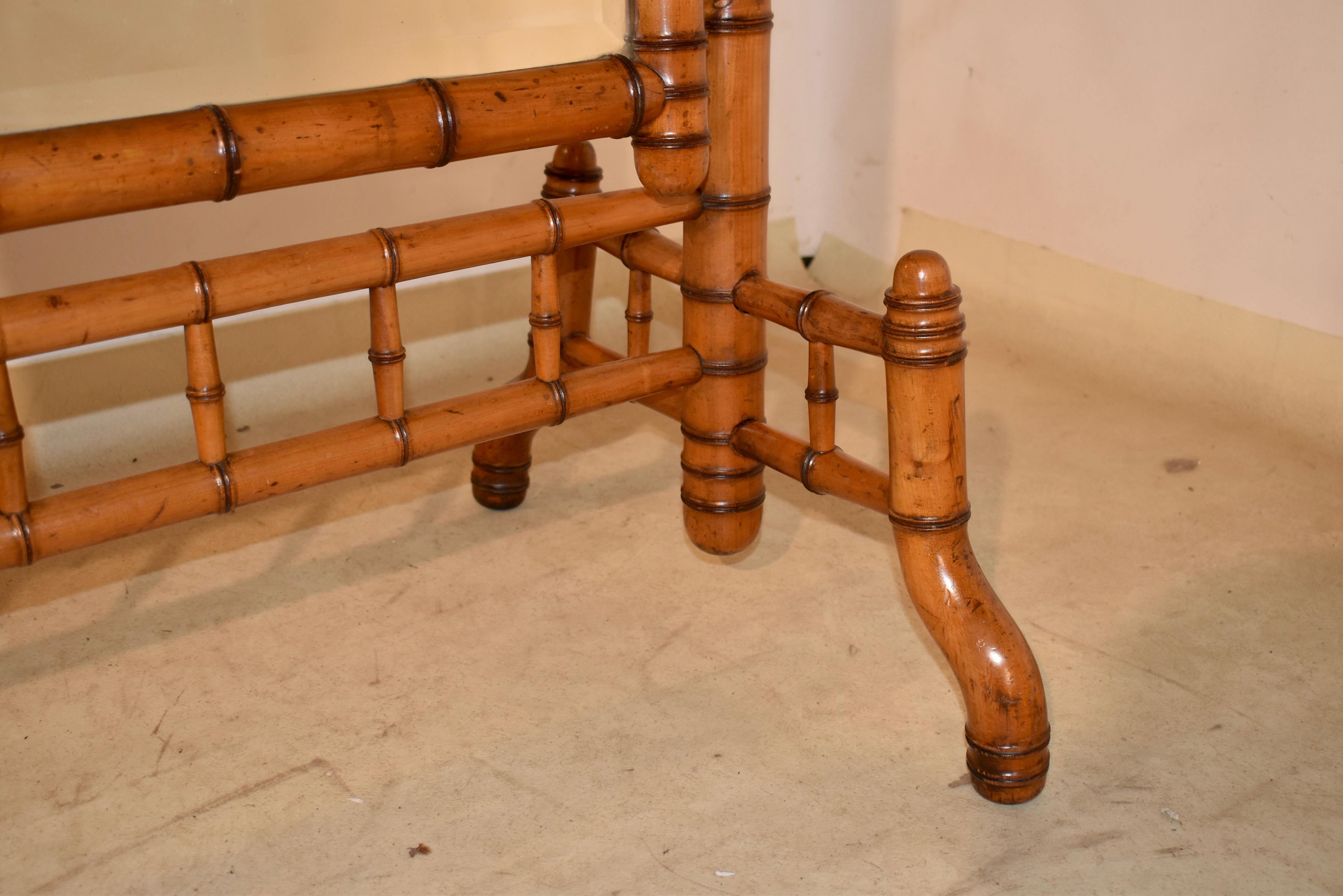 Specchio chevale in finto bambù del XIX secolo in vendita 2