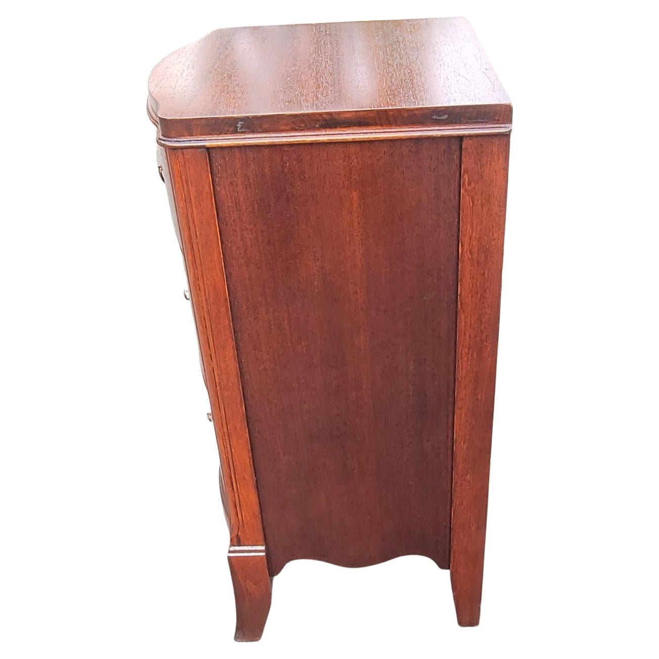 Brass 19th Century Federal Bowfront Mahogany Bedside Chest Nightstand For Sale