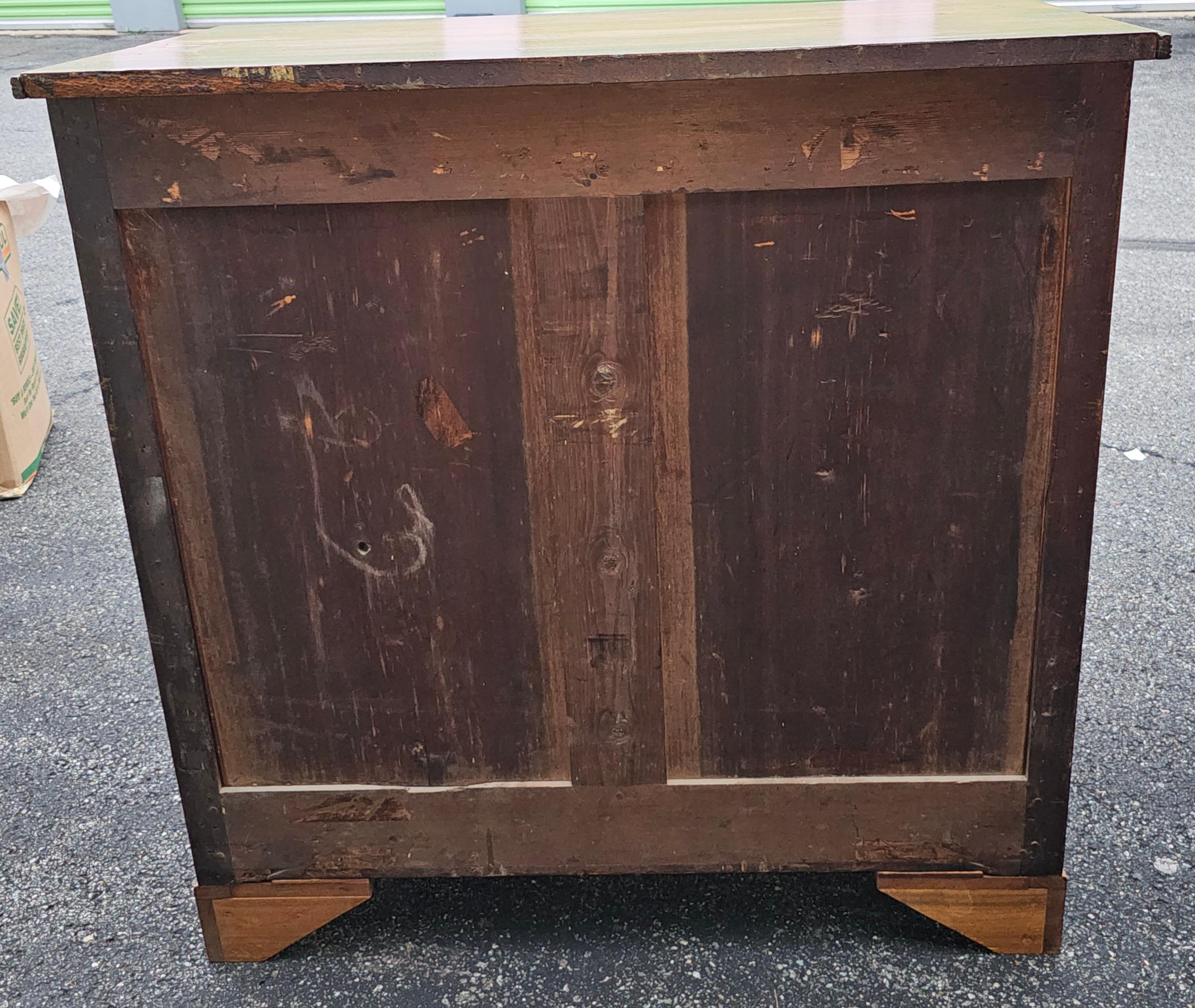 19th Century Federal Curly Tiger Figured Walnut Butler's Fall Front Desk For Sale 12