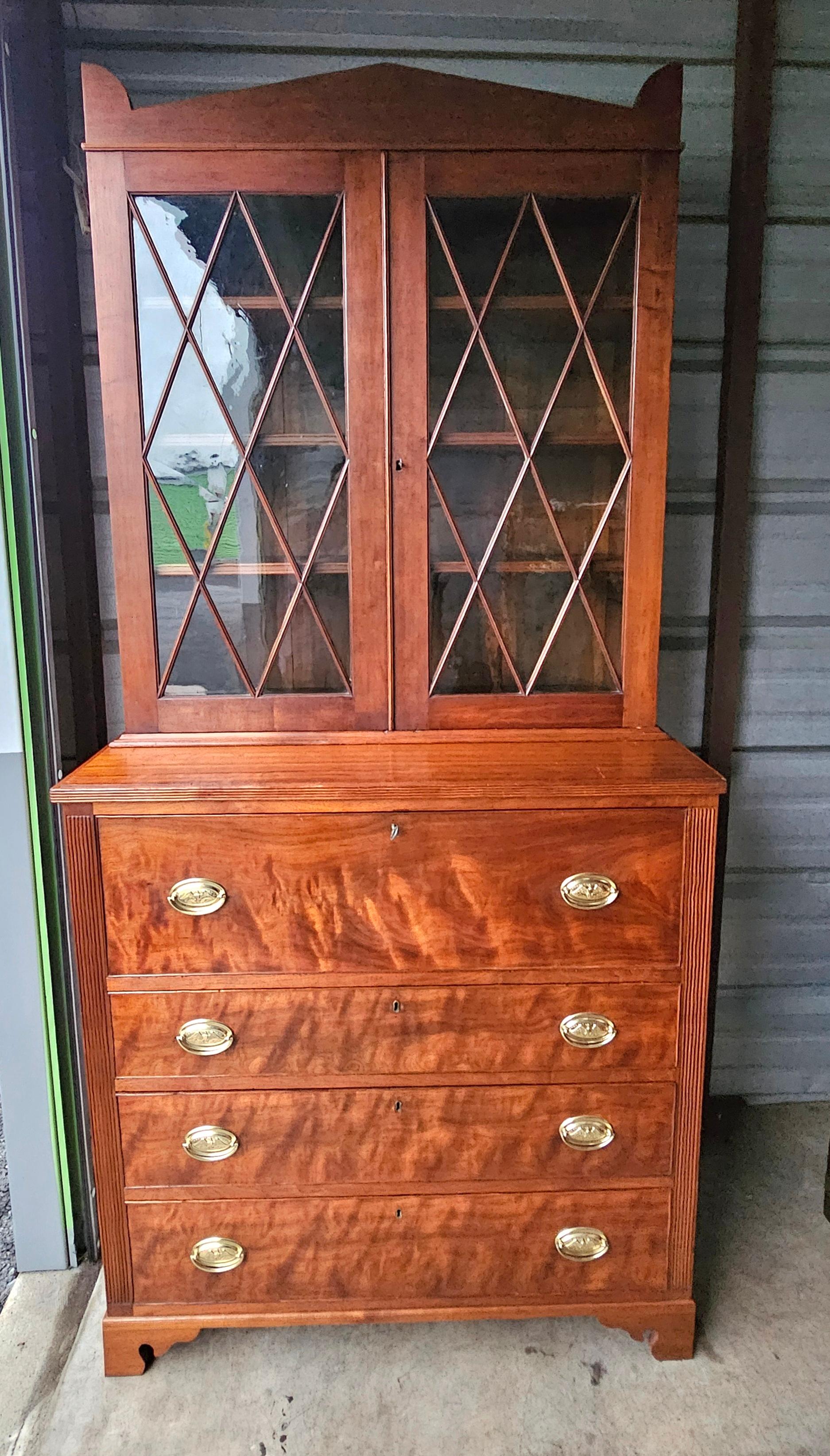 Hand-Crafted 19th Century Federal Curly Tiger Figured Walnut Butler's Fall Front Desk For Sale
