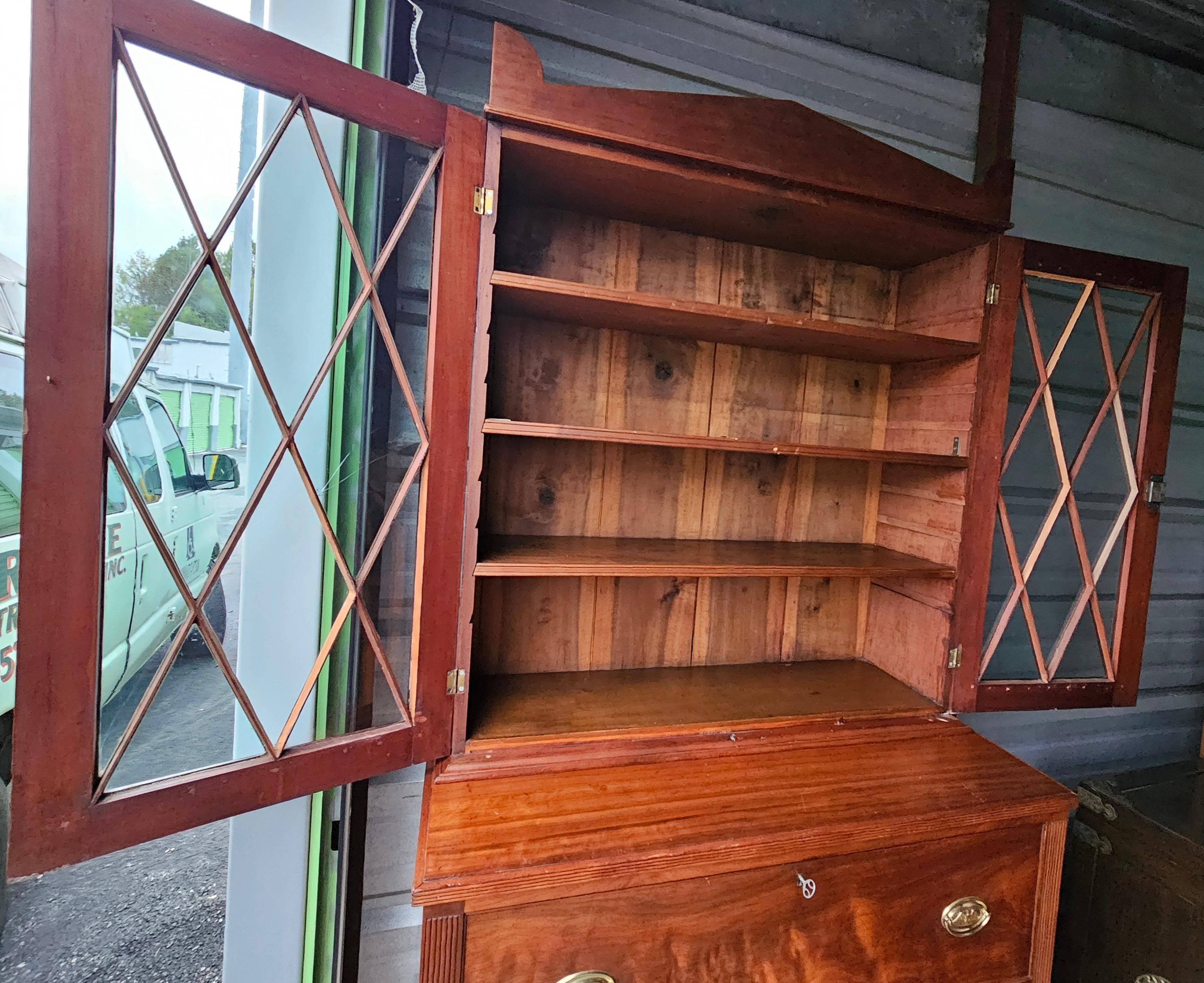 19th Century Federal Curly Tiger Figured Walnut Butler's Fall Front Desk For Sale 1