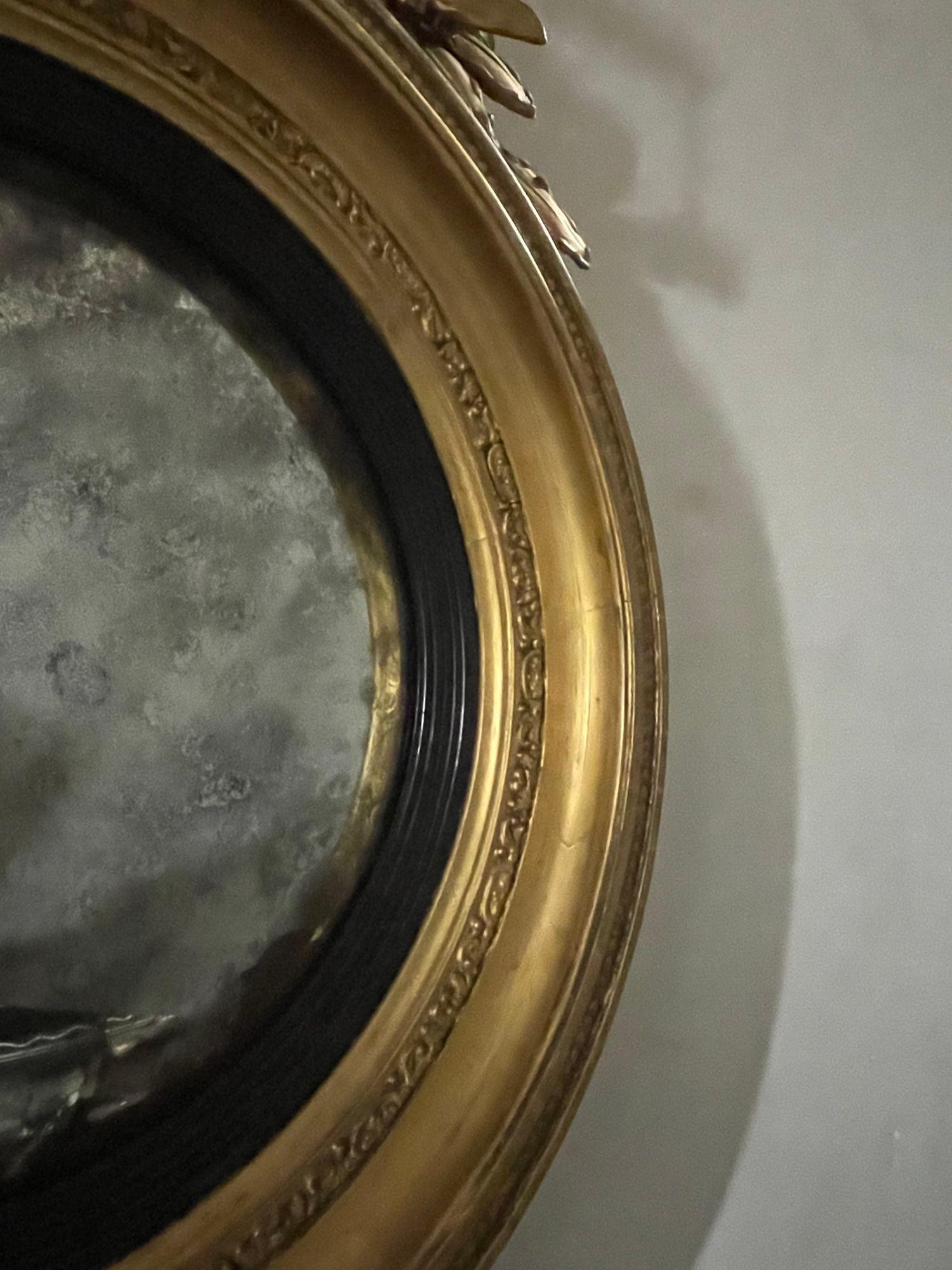 19th Century Federal Eagle Bullseye Mirror with Carved Giltwood and Foliate For Sale 2