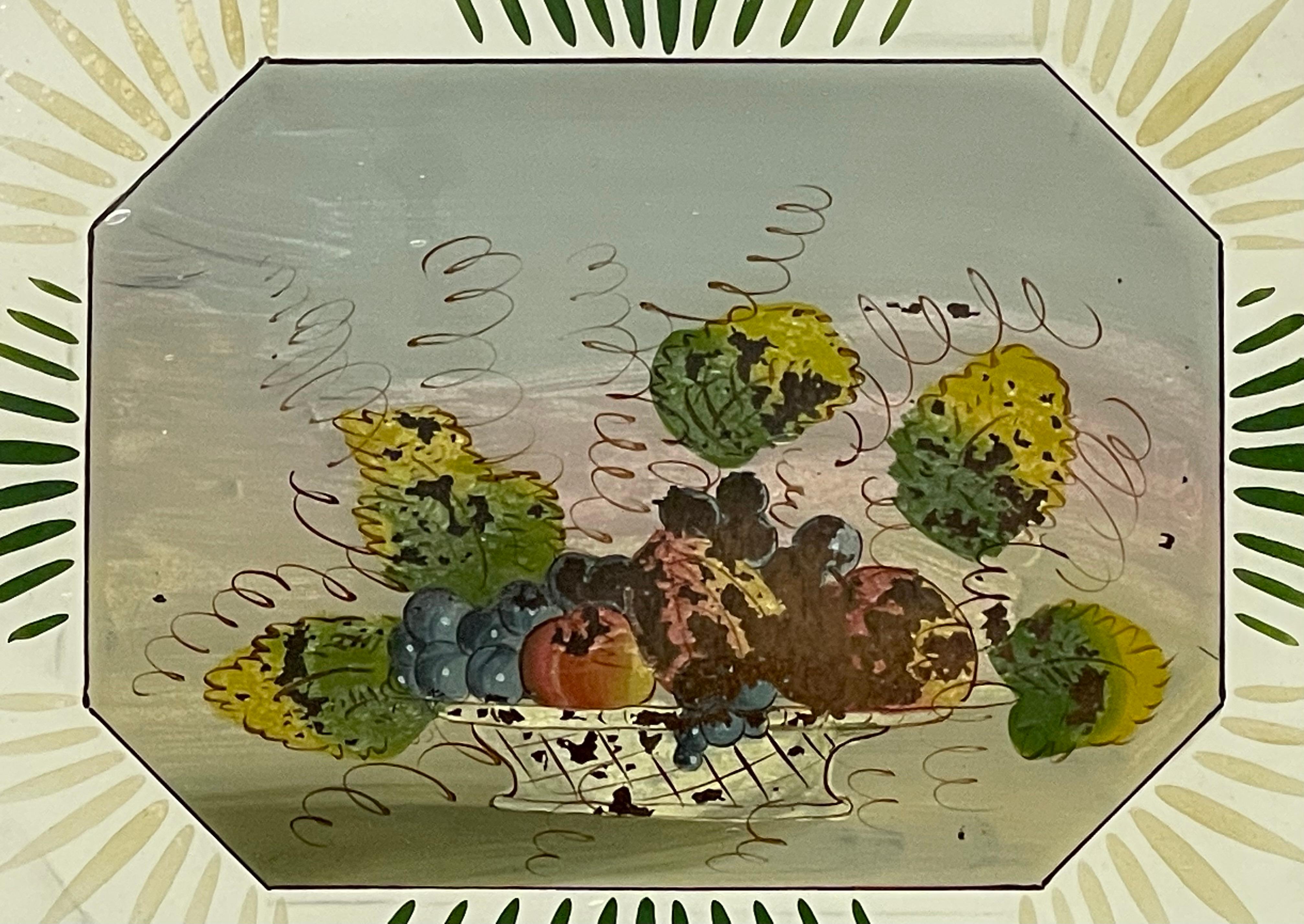 Miroir mural ou de table à décor d'églomisé fédéral du 19ème siècle en vente 5