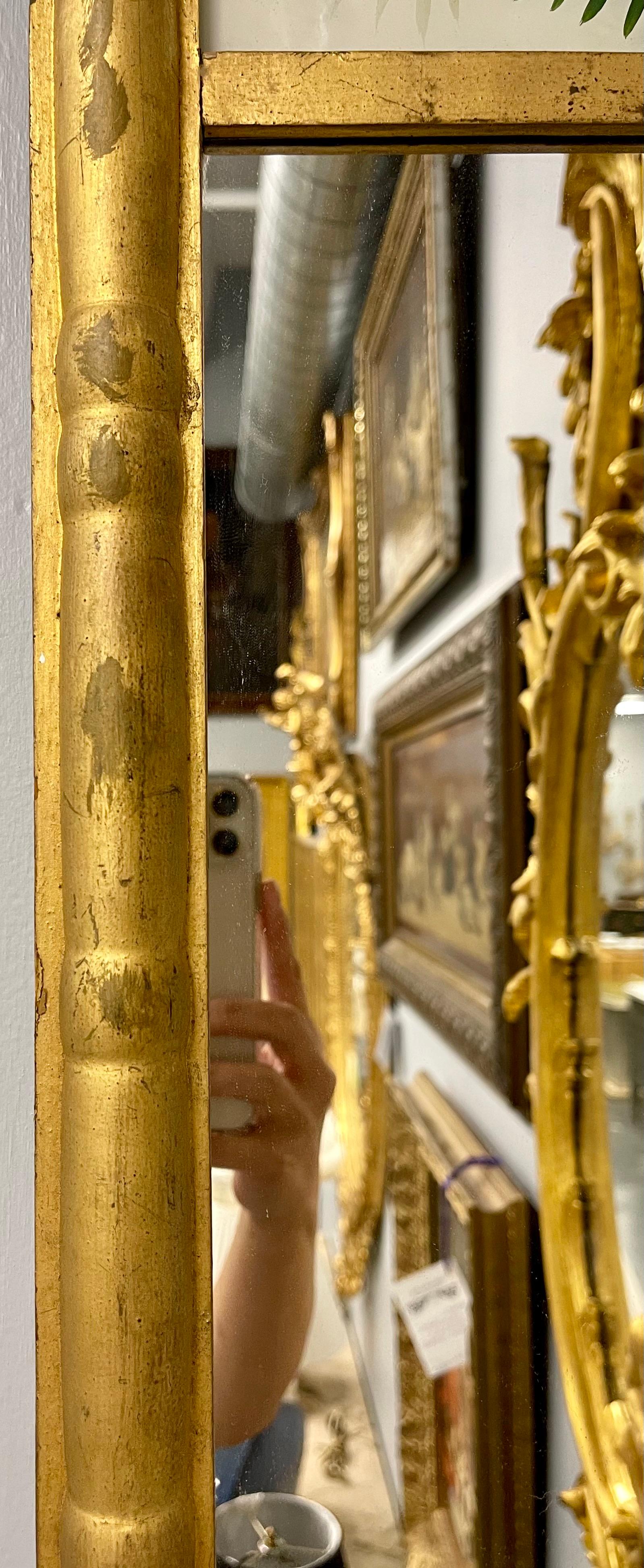 Verzierter Wand- oder Tischspiegel mit Eglomise-Dekor aus dem 19. Jahrhundert (Spiegel) im Angebot