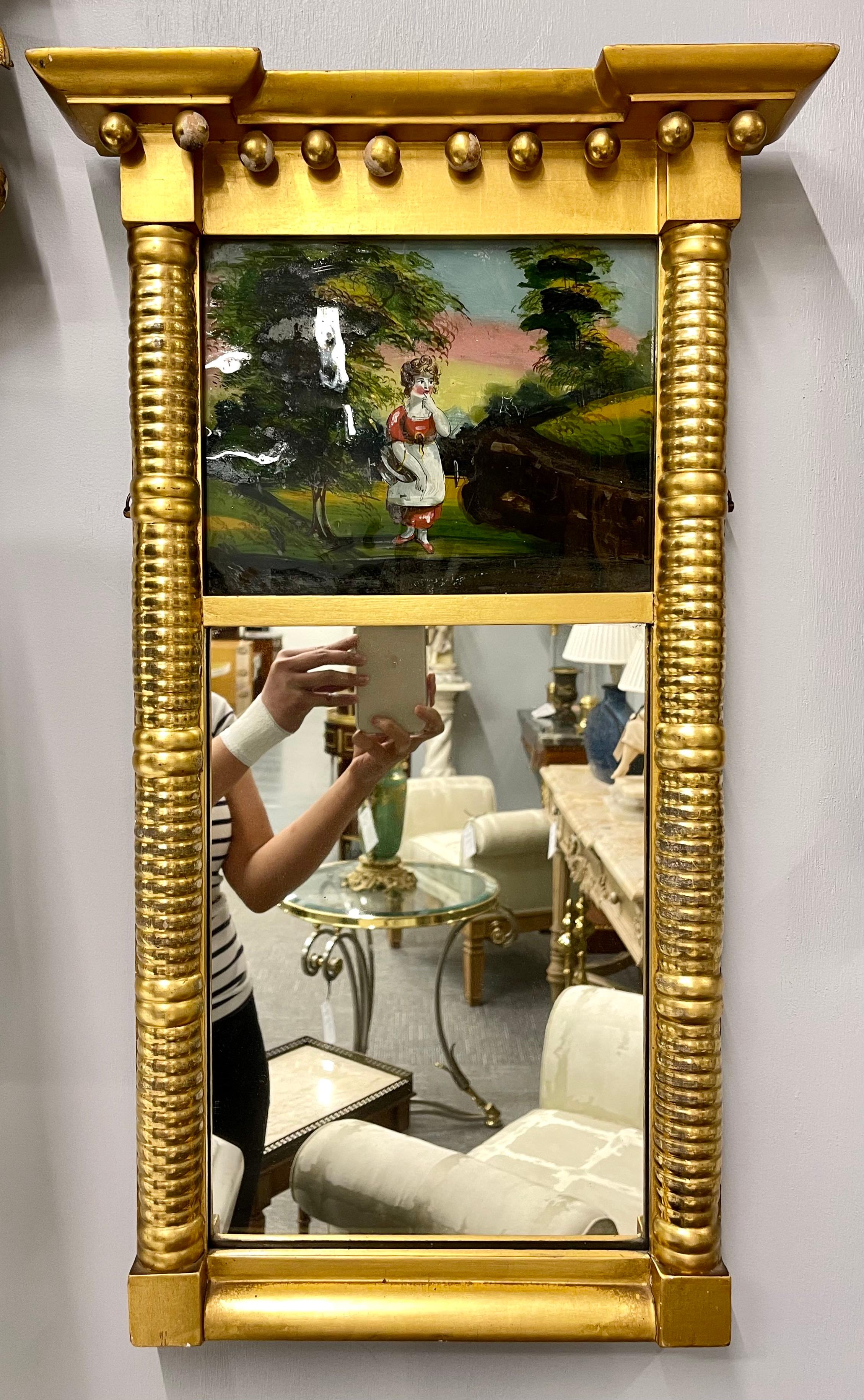Miroir mural ou de table en aggloméré fédéral du XIXe siècle Bon état - En vente à Stamford, CT