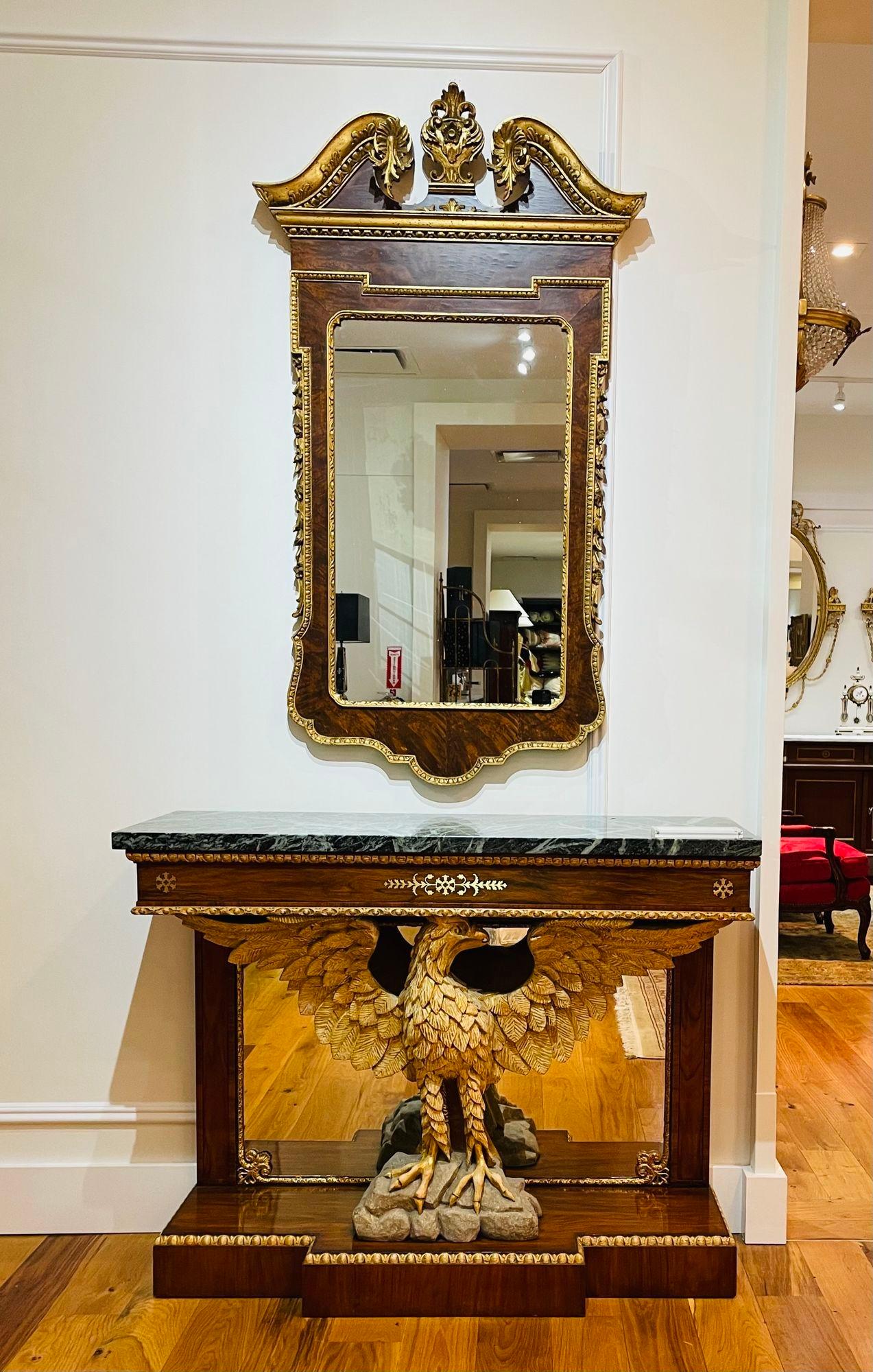Konsolentische im Federal Style des 19. Jahrhunderts, Mahagoni, gegenüberliegende Adler, Marmor im Zustand „Gut“ im Angebot in Manhasset, NY