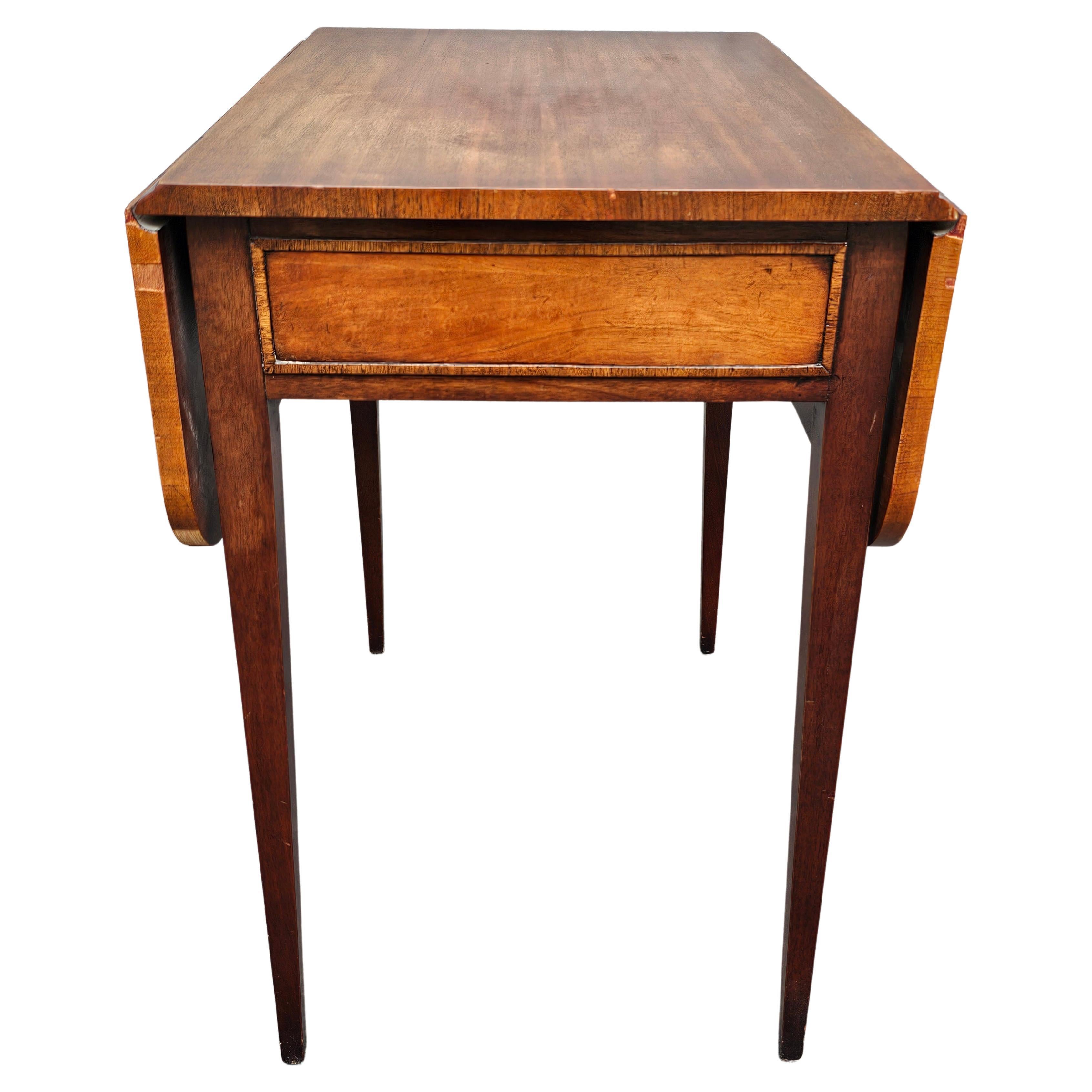 19th Century Federal Style Mahogany Pembroke Table For Sale 1