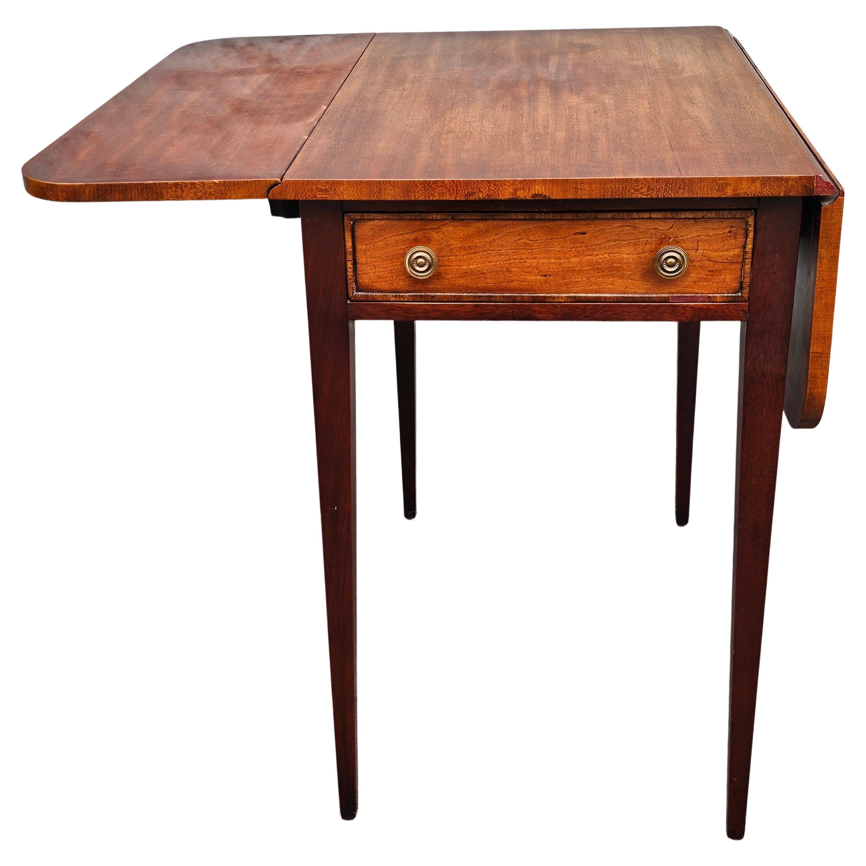 19th Century Federal Style Mahogany Pembroke Table For Sale 2