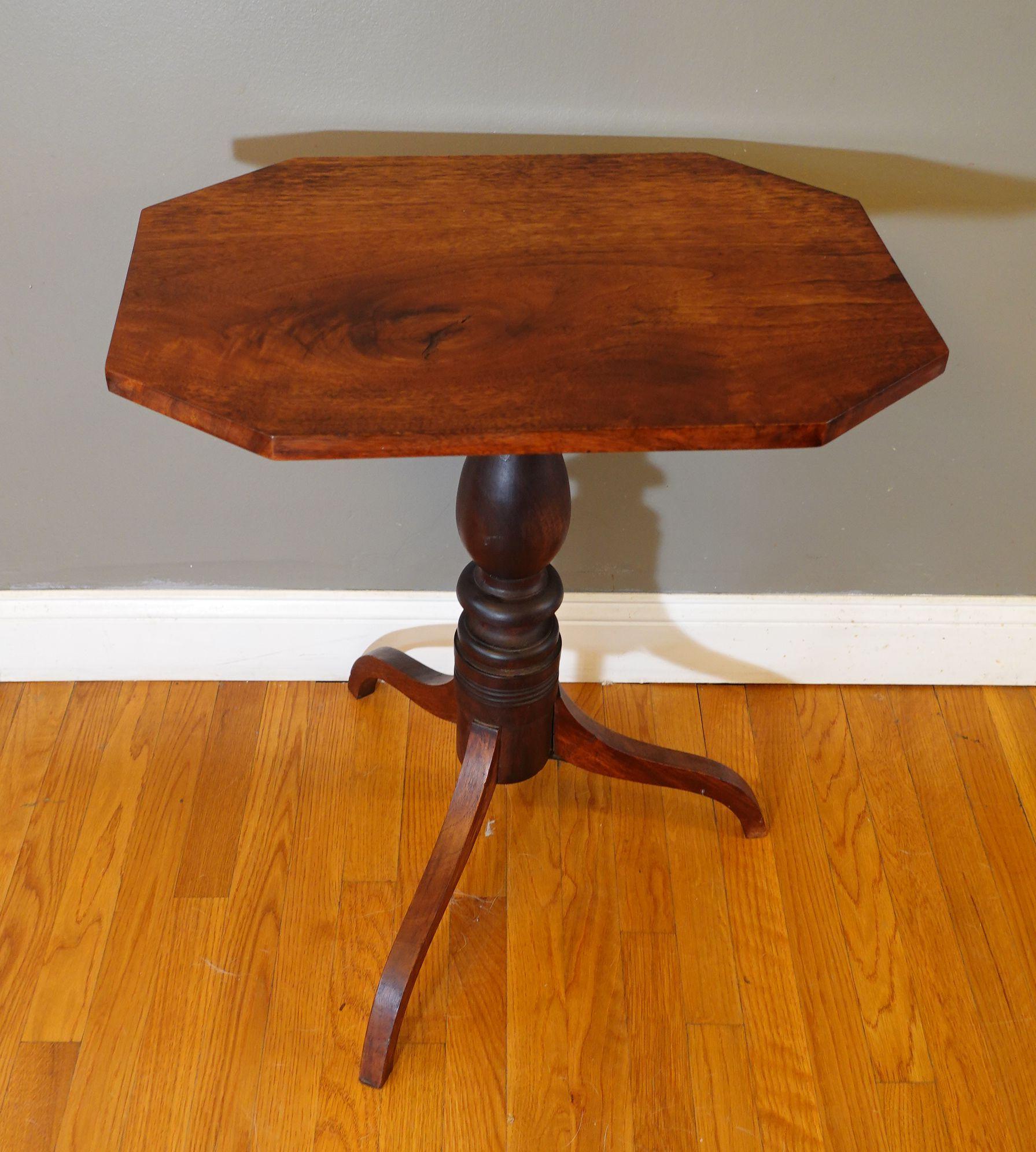 American 19th Century Federal Style Walnut Tilt Top Candle Stand For Sale