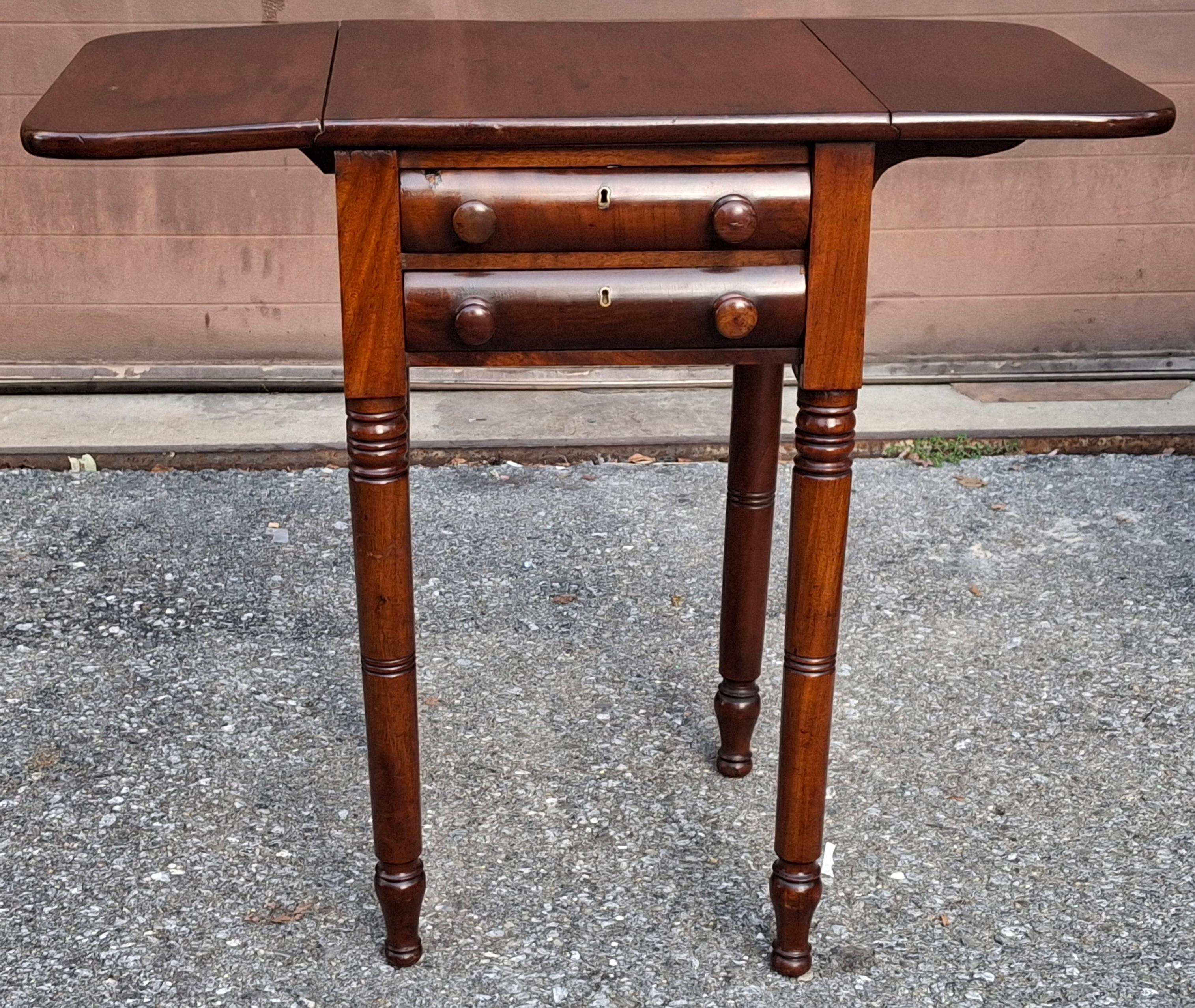 19th Century Federal Varnished Pine Two-Drawer Drop Leaf Work Table For Sale 6