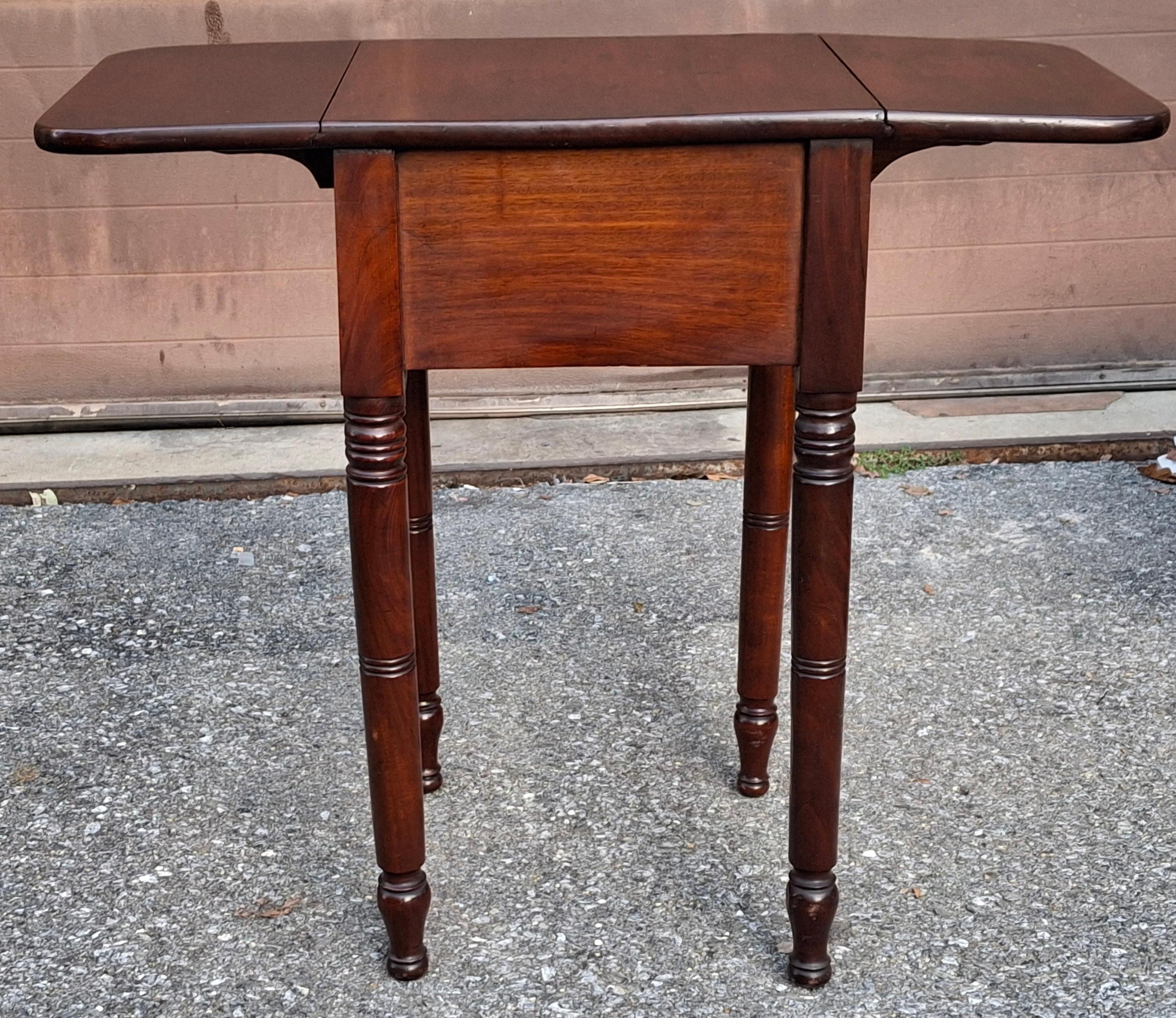 19th Century Federal Varnished Pine Two-Drawer Drop Leaf Work Table For Sale 8