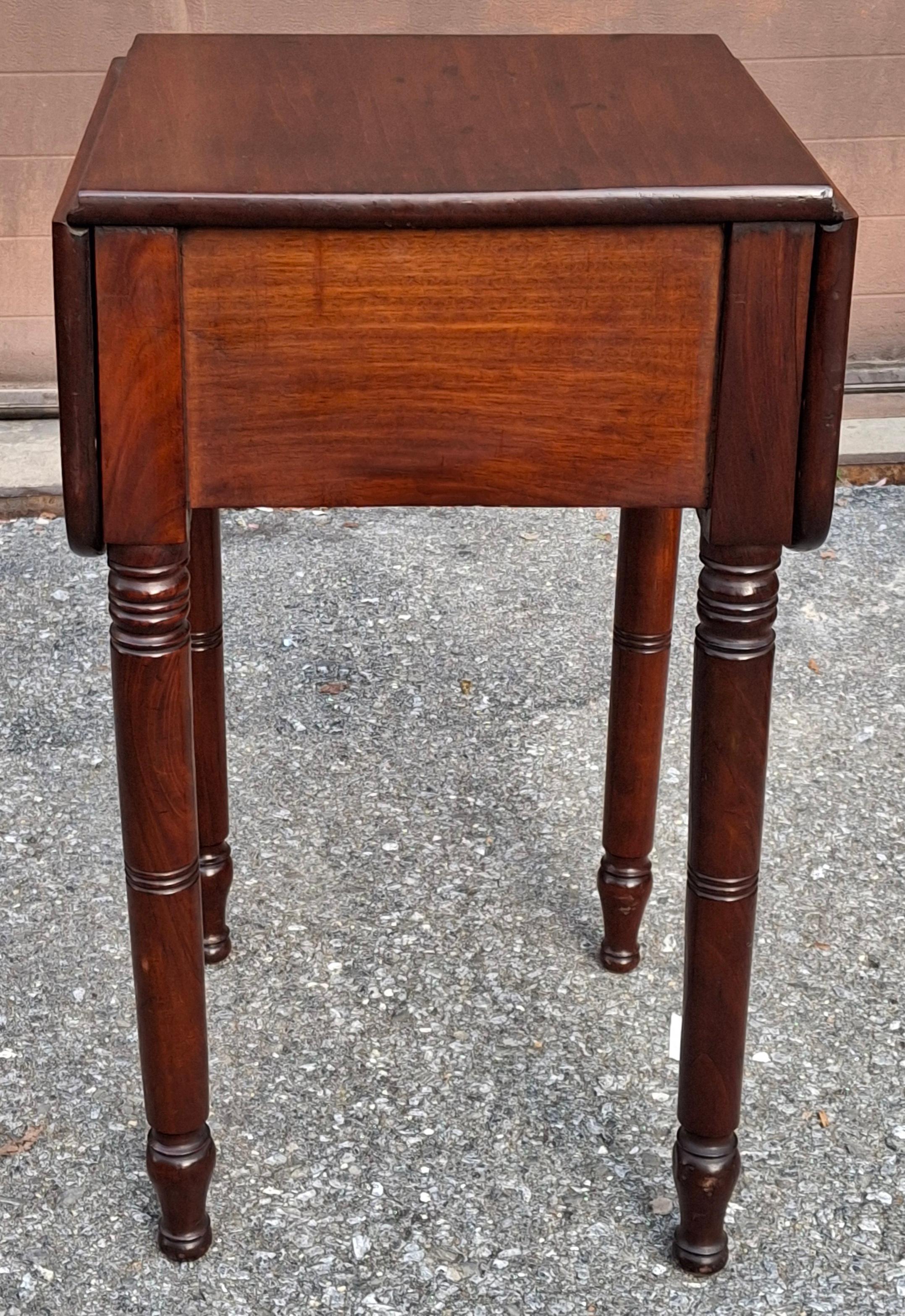 19th Century Federal Varnished Pine Two-Drawer Drop Leaf Work Table For Sale 9