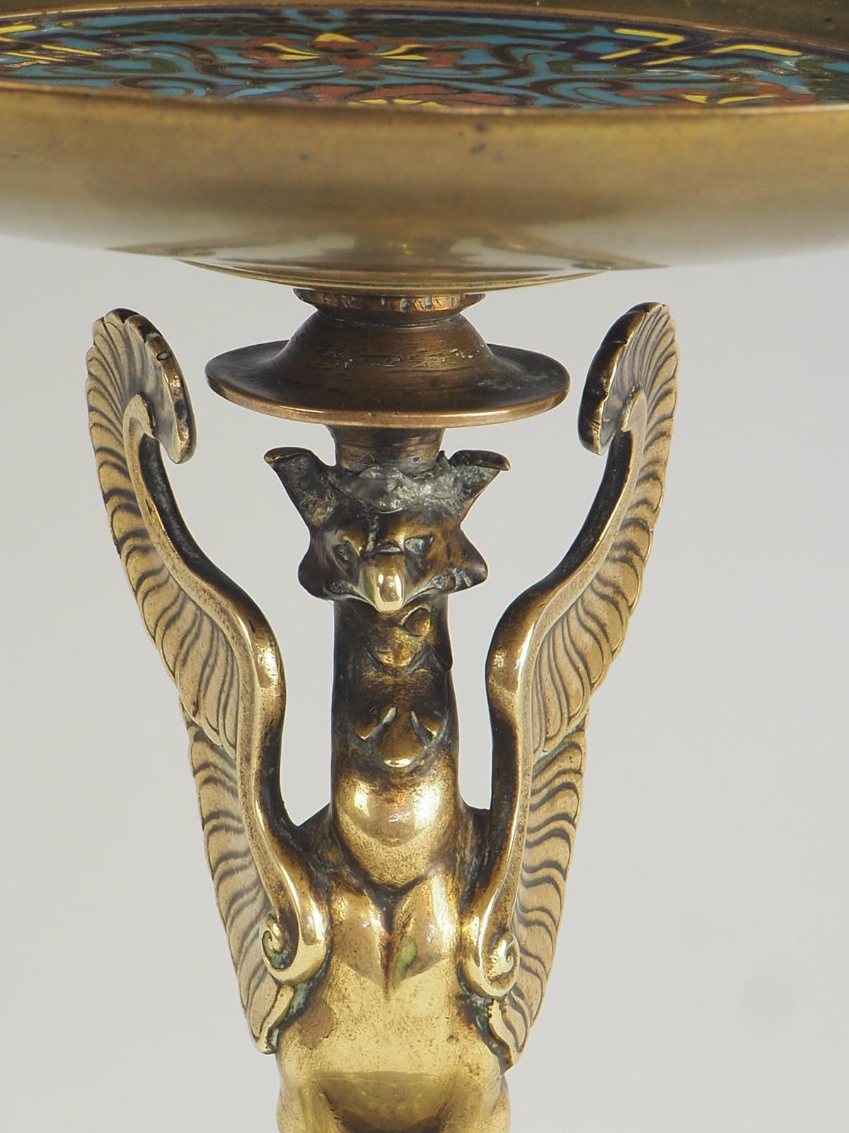 XIXe siècle Plat à Tazza en bronze doré et émail cloisonné du 19e siècle Ferdinand Barbedienne en vente
