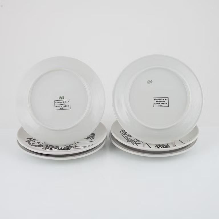 19th Century Fernand Léger, set of eight porcelain plates, Biot, France In Good Condition For Sale In New York, NY