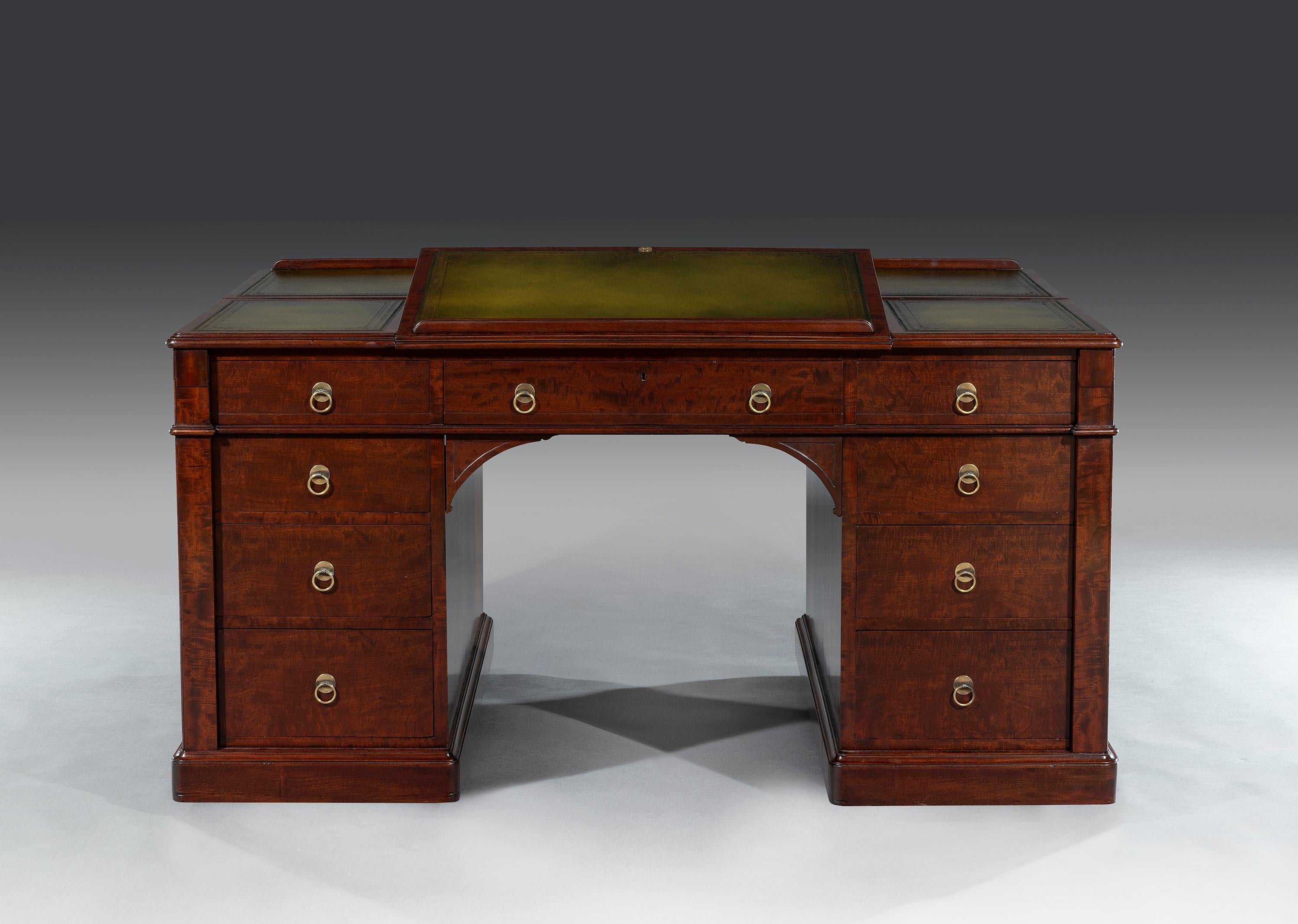 Victorian 19th Century Fiddleback Mahogany Library Desk Stamped Gillows  For Sale