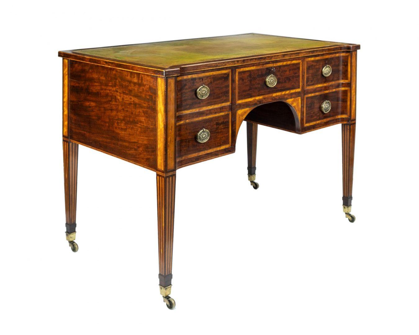 British 19th Century Figured Mahogany Writing Desk by Wright and Mansfield For Sale