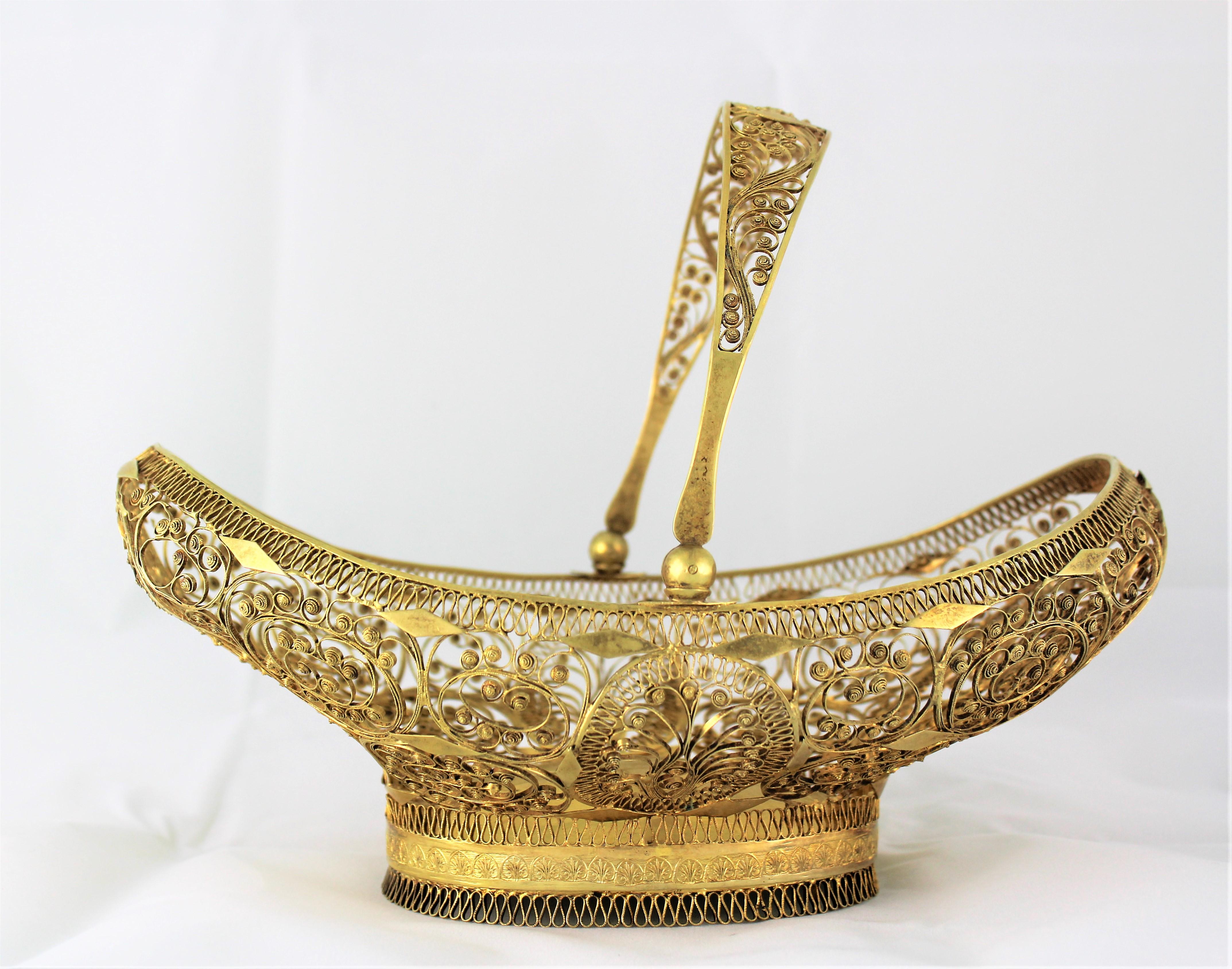 Hand-Crafted 19th Century Filigree Vermeil Silver Basket San Petersburg Russia, 1841 For Sale