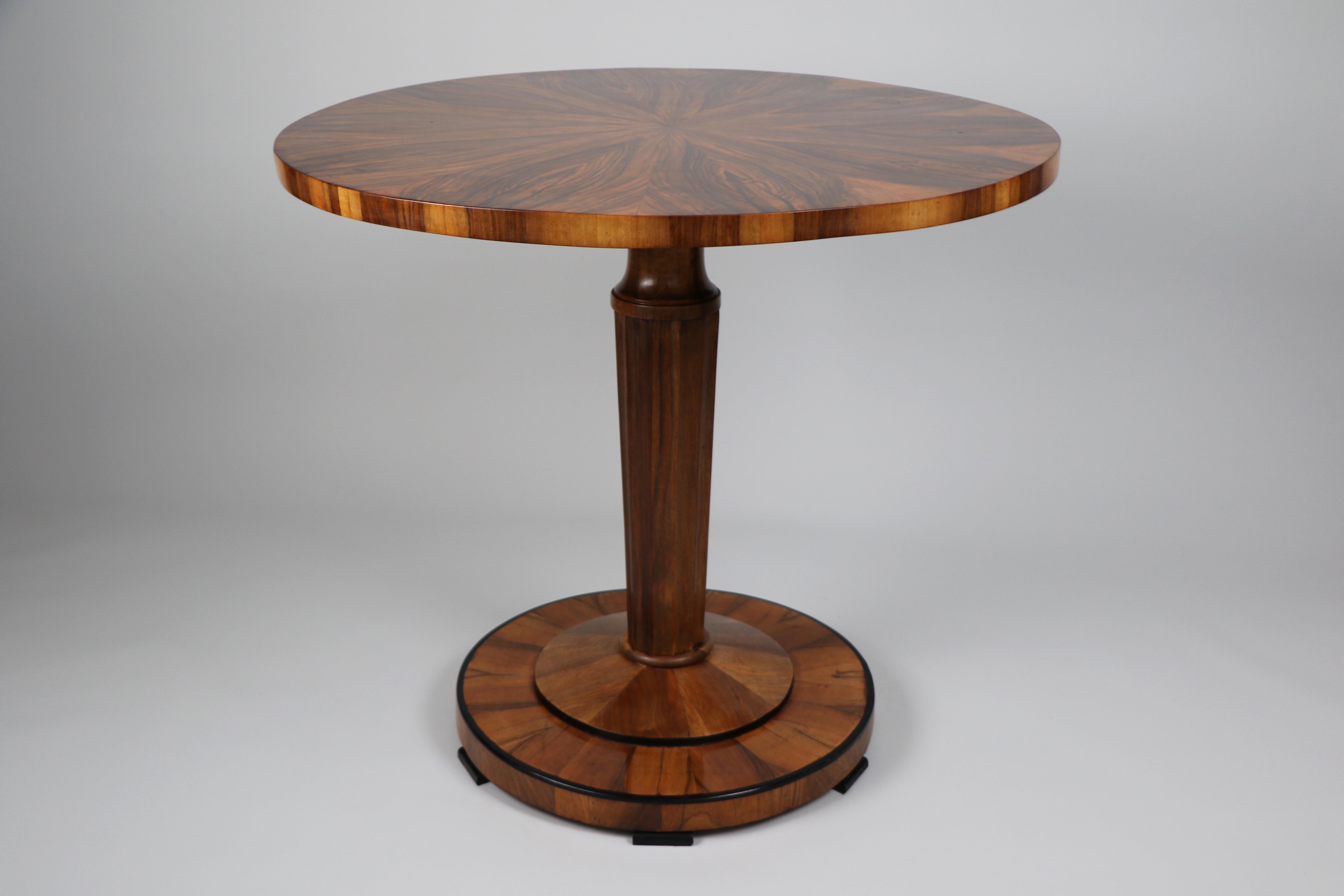19th Century Fine Biedermeier Center Table. Vienna, c. 1825. For Sale 7