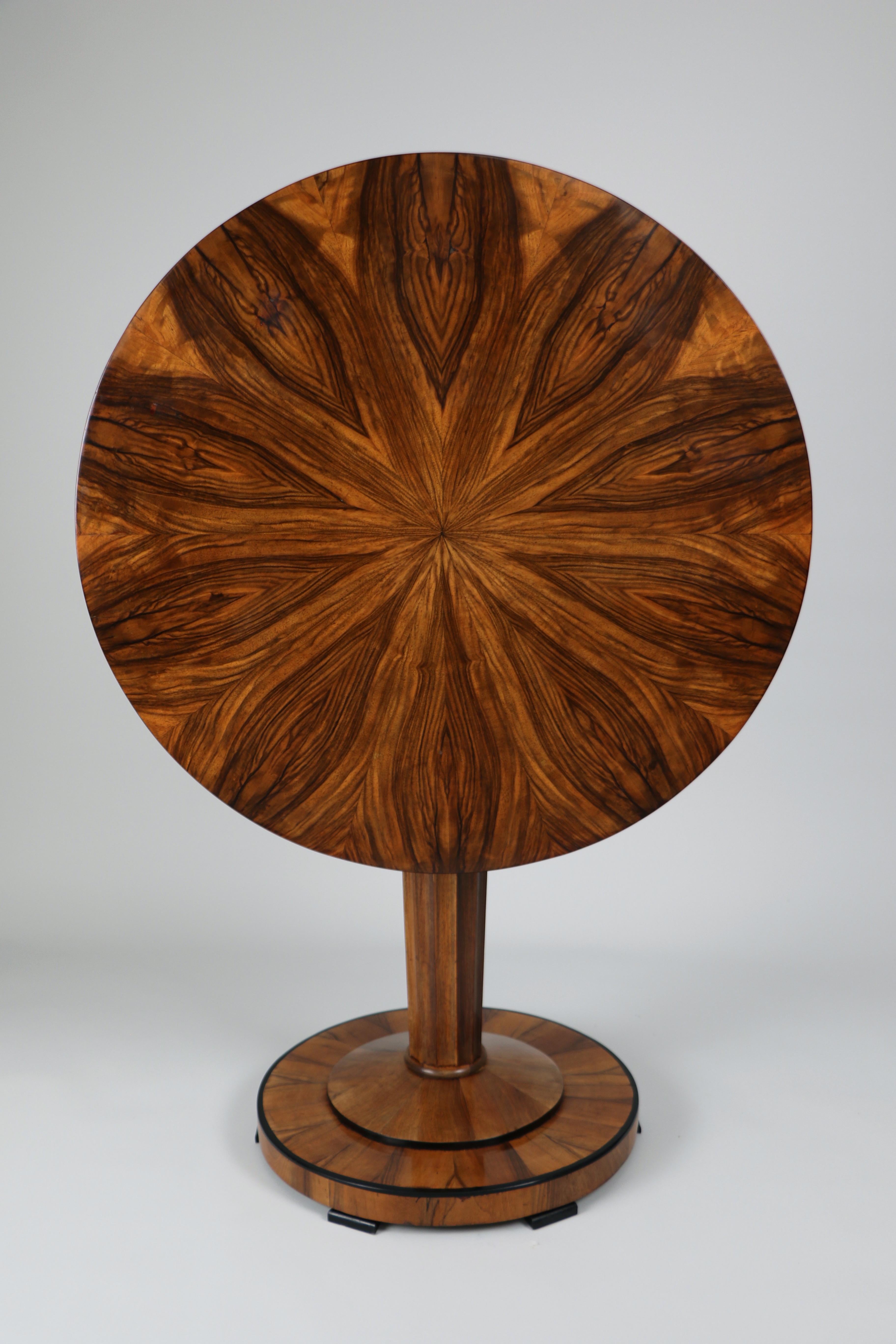 Walnut 19th Century Fine Biedermeier Center Table. Vienna, c. 1825. For Sale