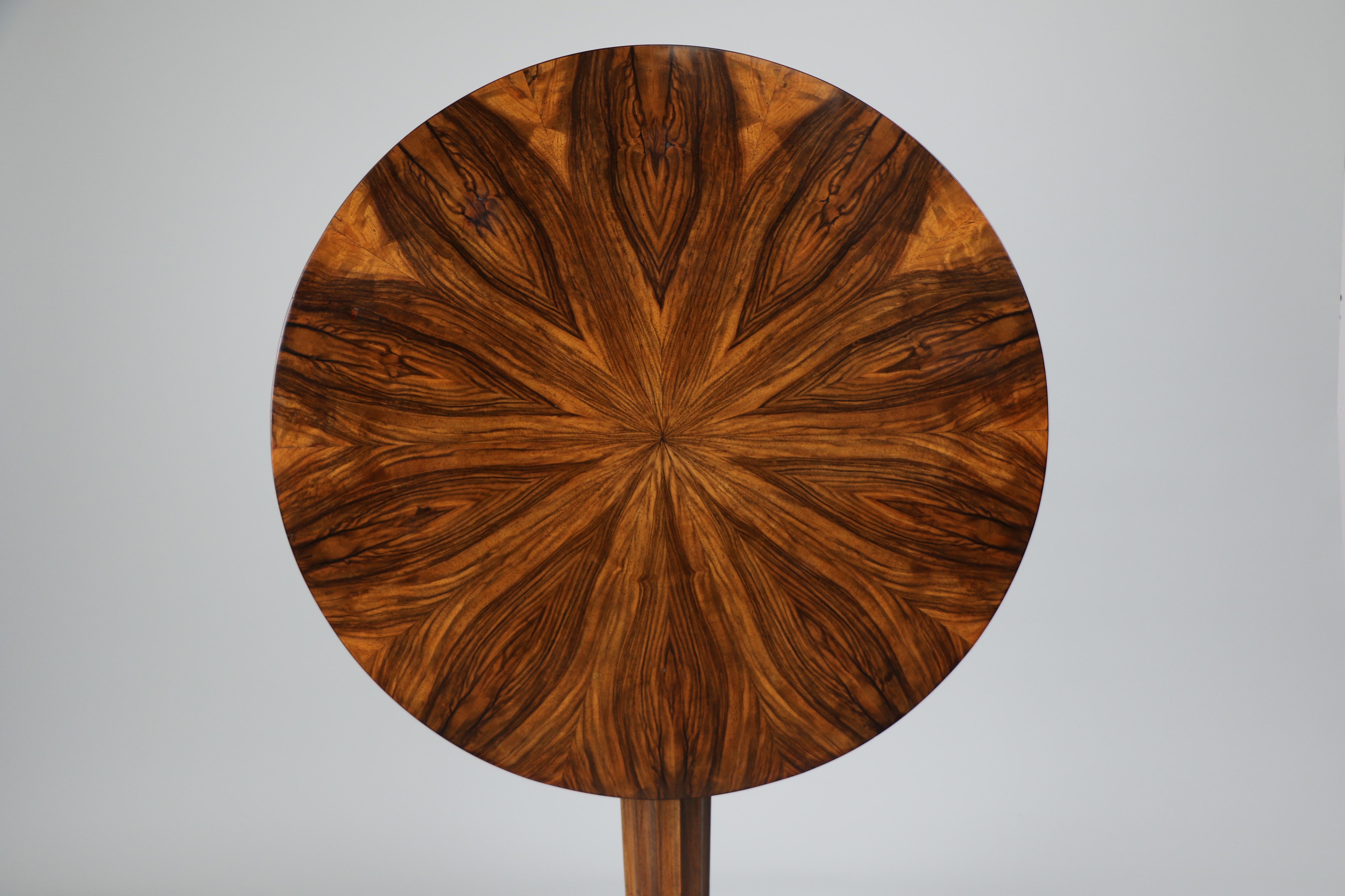 19th Century Fine Biedermeier Center Table. Vienna, c. 1825. For Sale 3