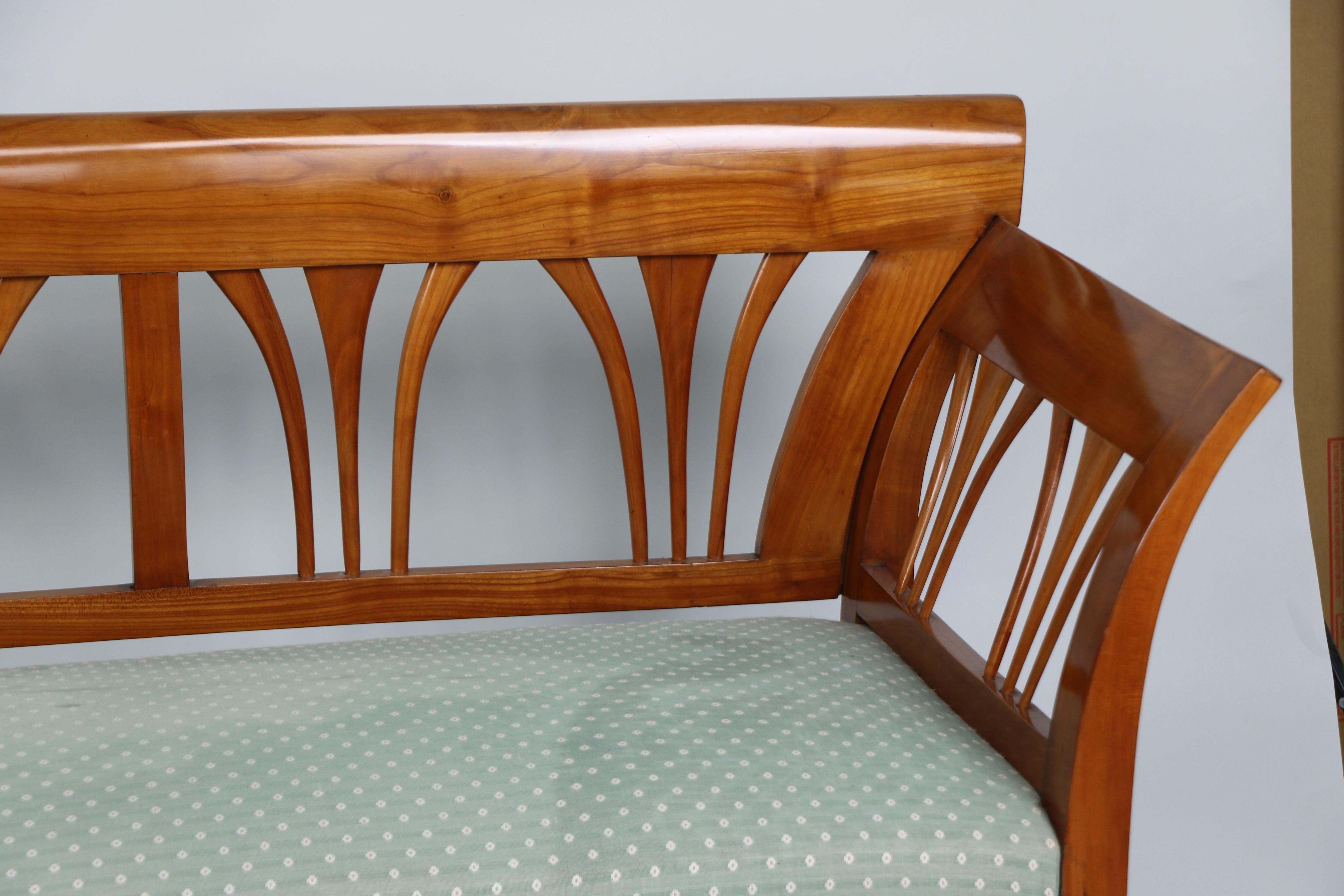 Austrian 19th Century Fine Biedermeier Cherry Bench. Vienna, c. 1825. For Sale