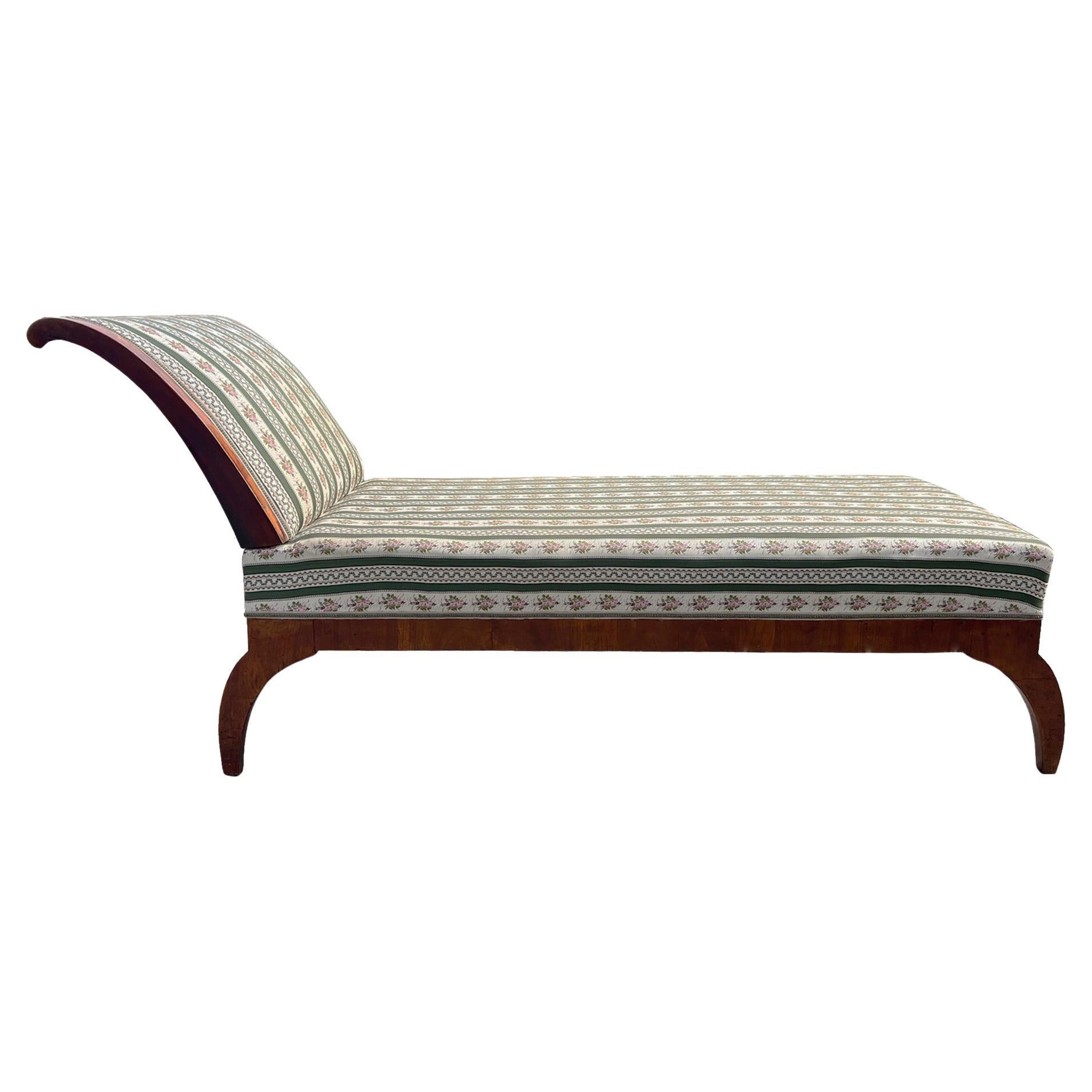 19th Century Fine Biedermeier Cherry Daybed. Vienna, c. 1825. For Sale